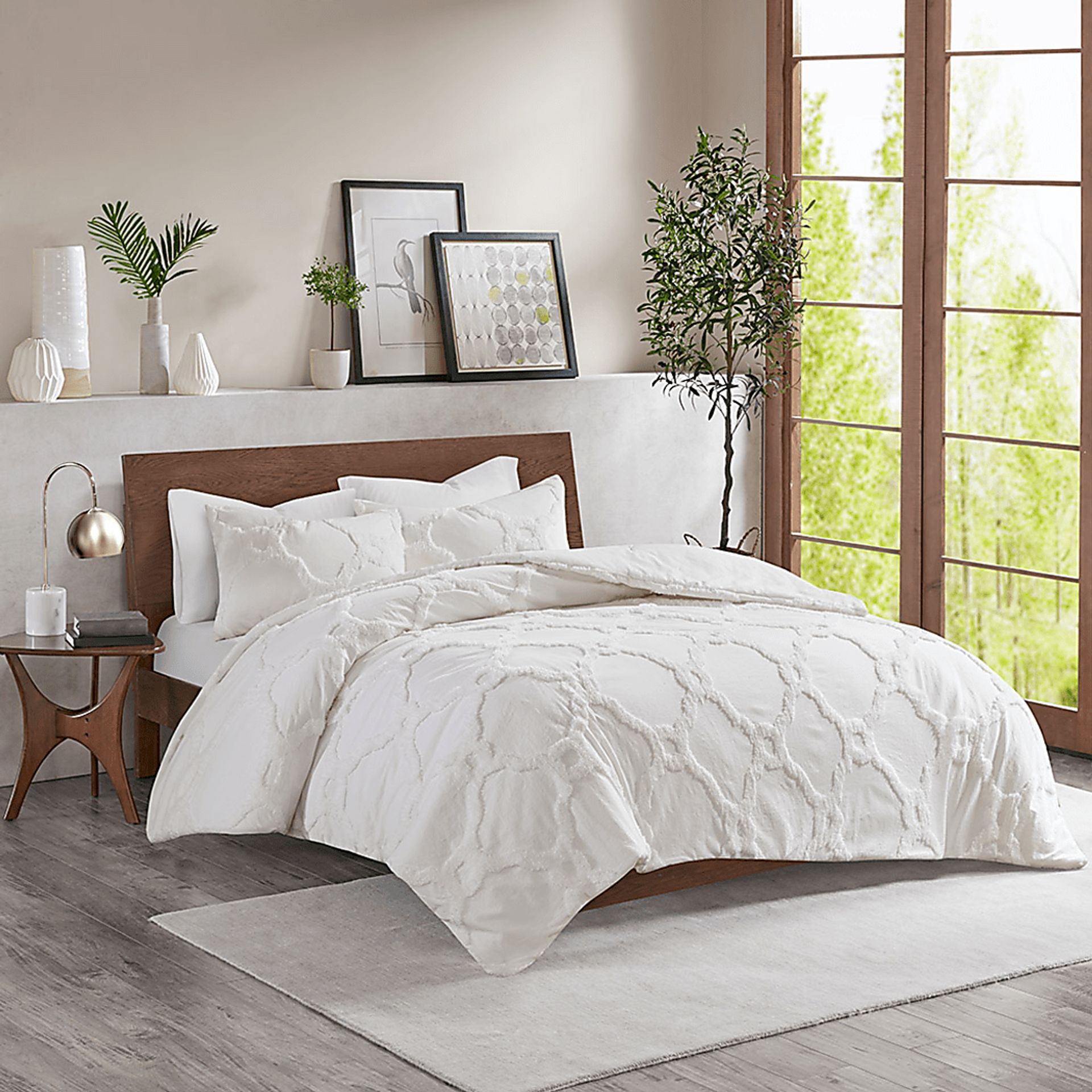 Malurin White 3 Pc King/California King Duvet Set - Image 1