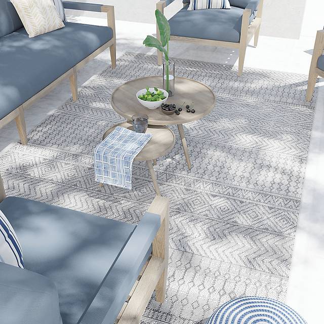Manar Gray 5'3 x 7'3 Indoor/Outdoor Rug - Thumbnail - Image 4