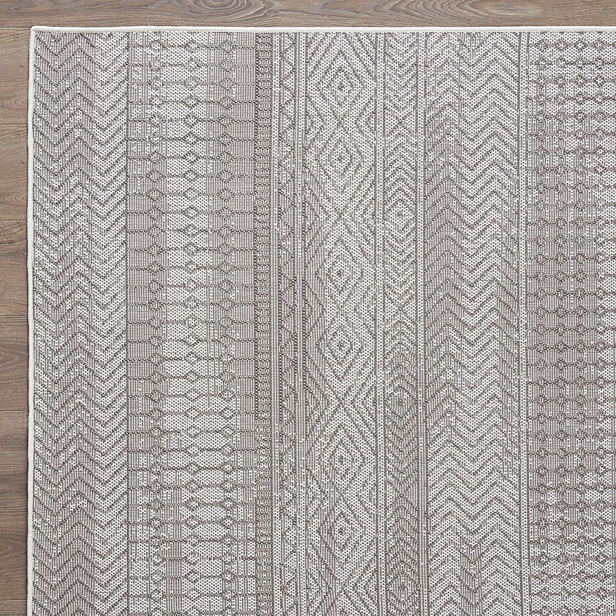 Manar Gray Outdoor Rugs | Rooms to Go
