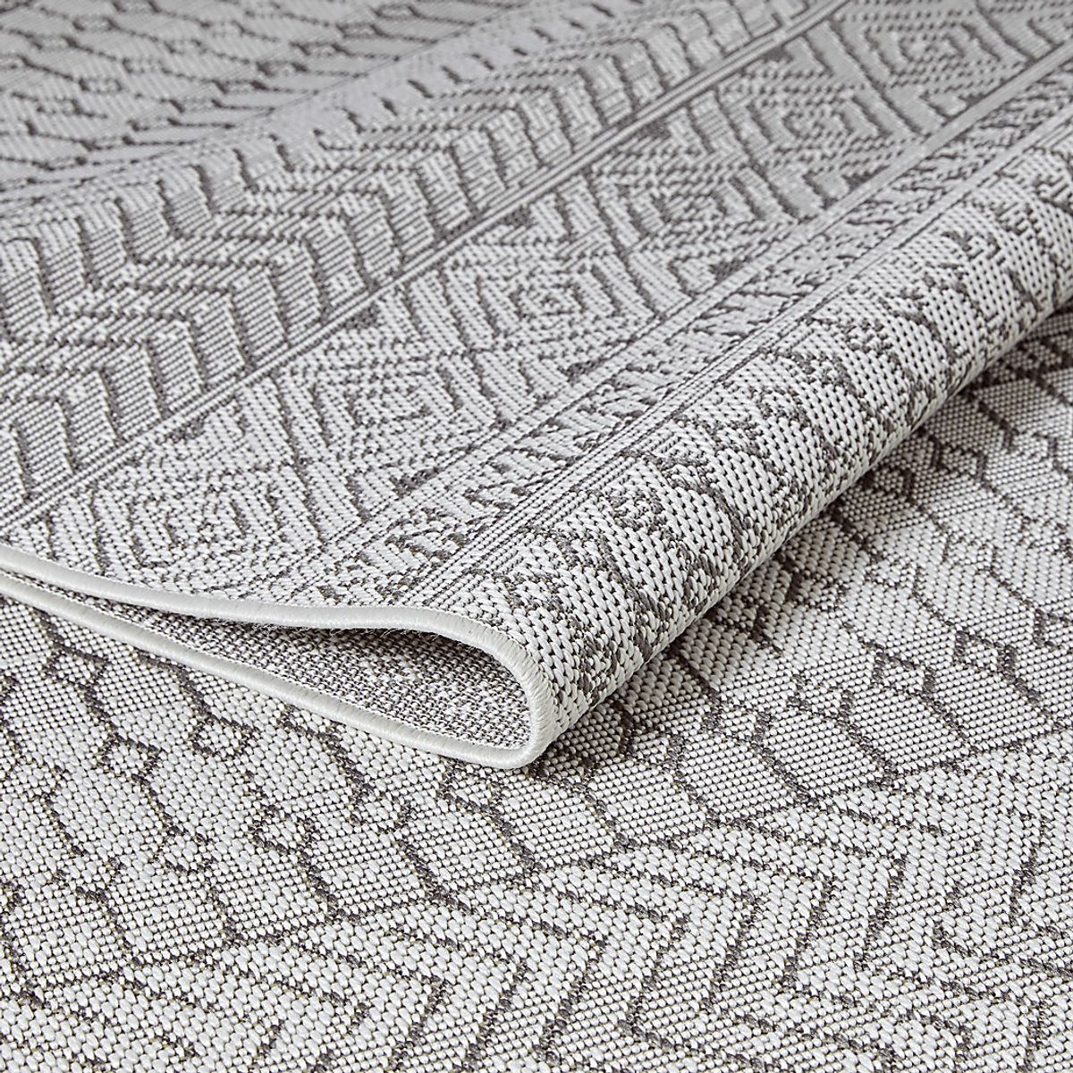 Manar Gray Outdoor Rugs | Rooms to Go