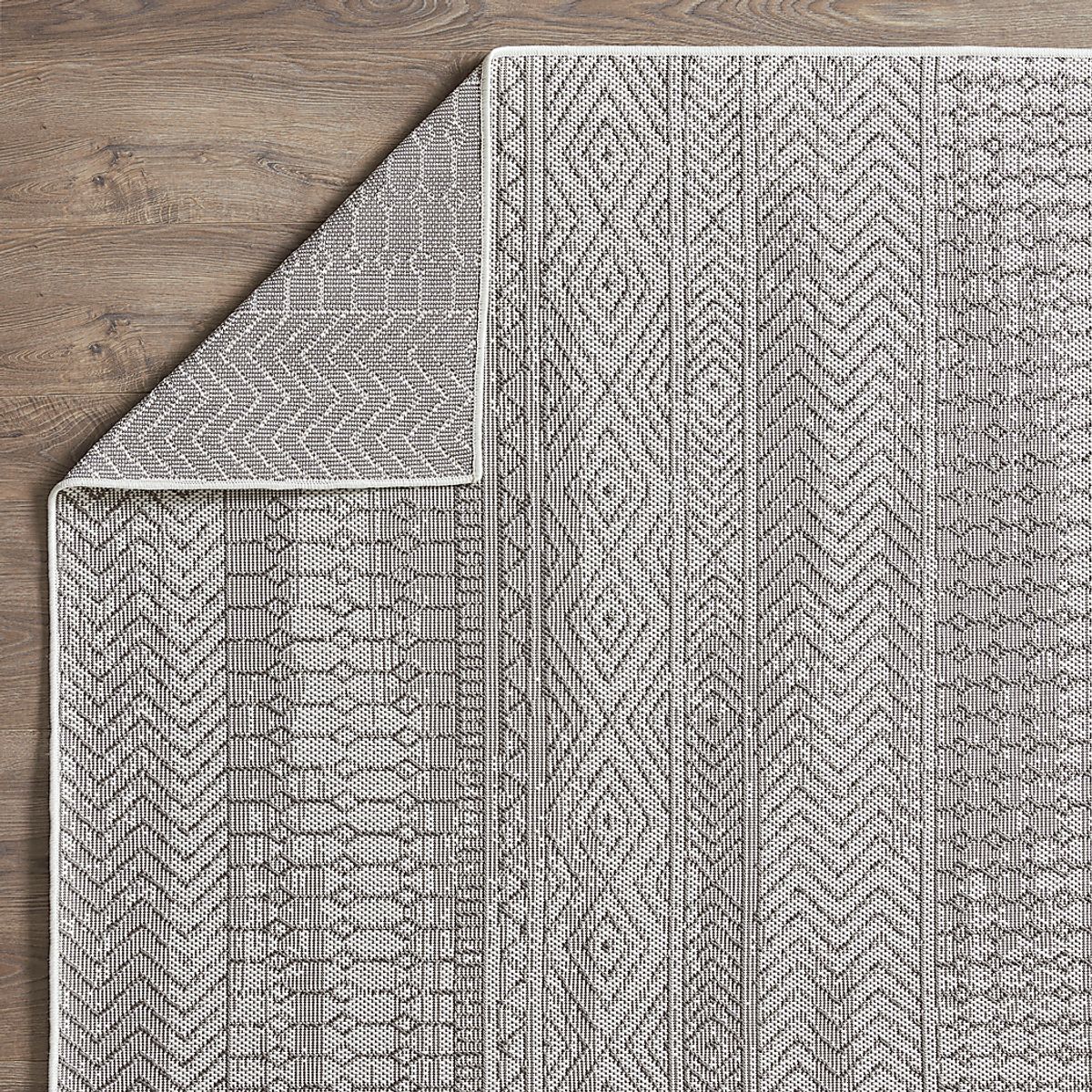 Manar Gray Outdoor Rugs | Rooms to Go