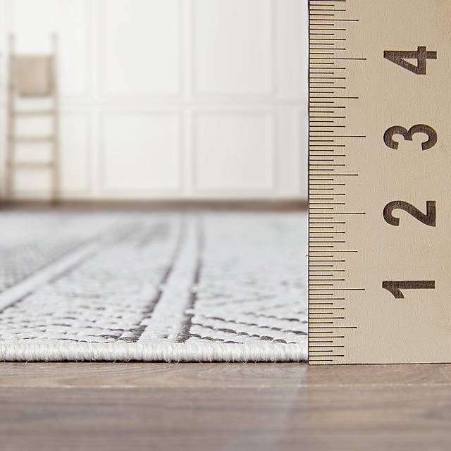 Manar Gray 7'10 x 9'10 Indoor/Outdoor Rug - Thumbnail - Image 5