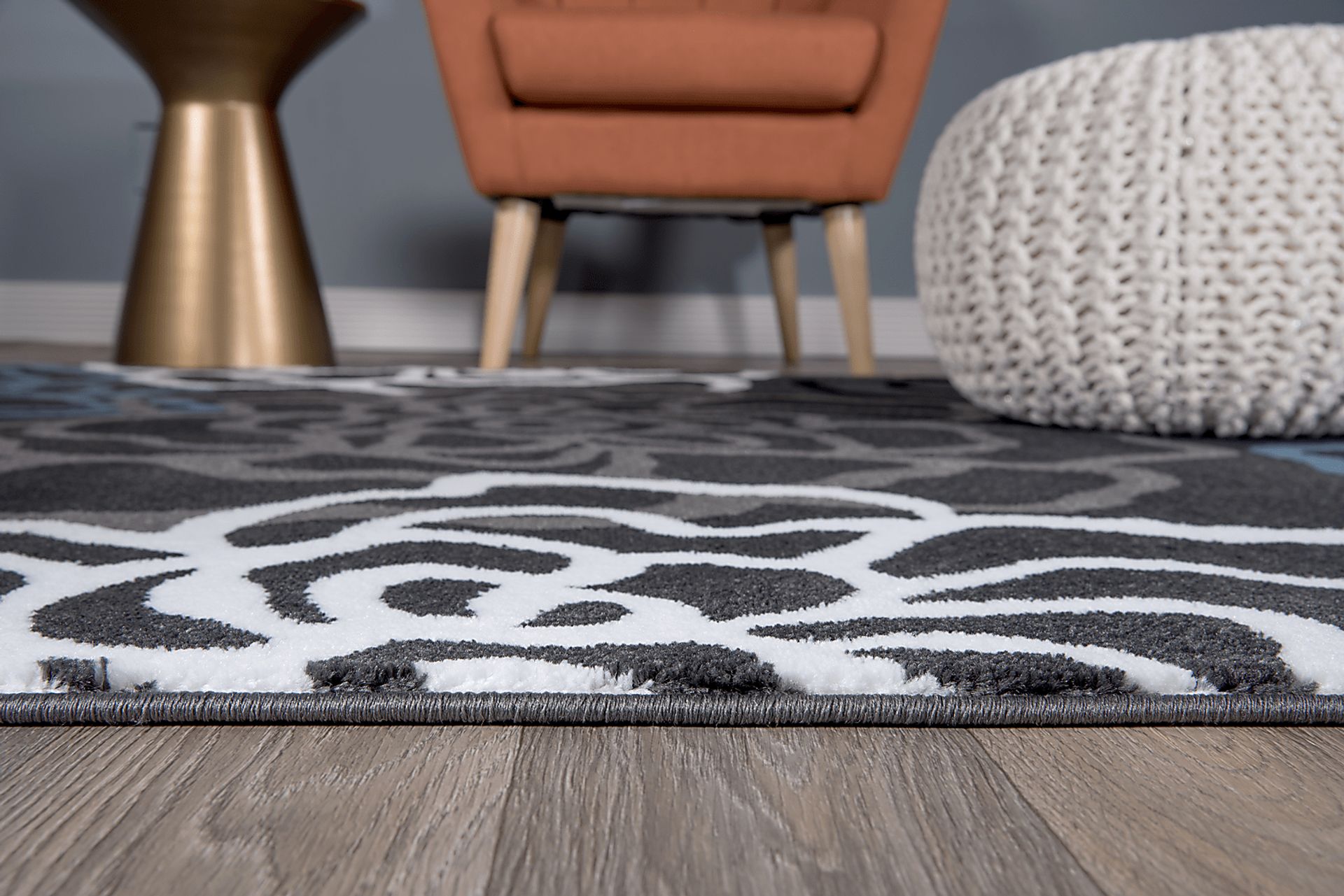 Mangal Dark Gray 6'6 x 9' Rug - Image 3