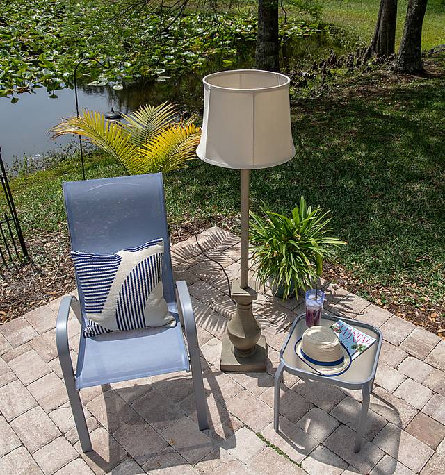 Manteo Gray Outdoor Floor Lamp - Thumbnail - Image 3