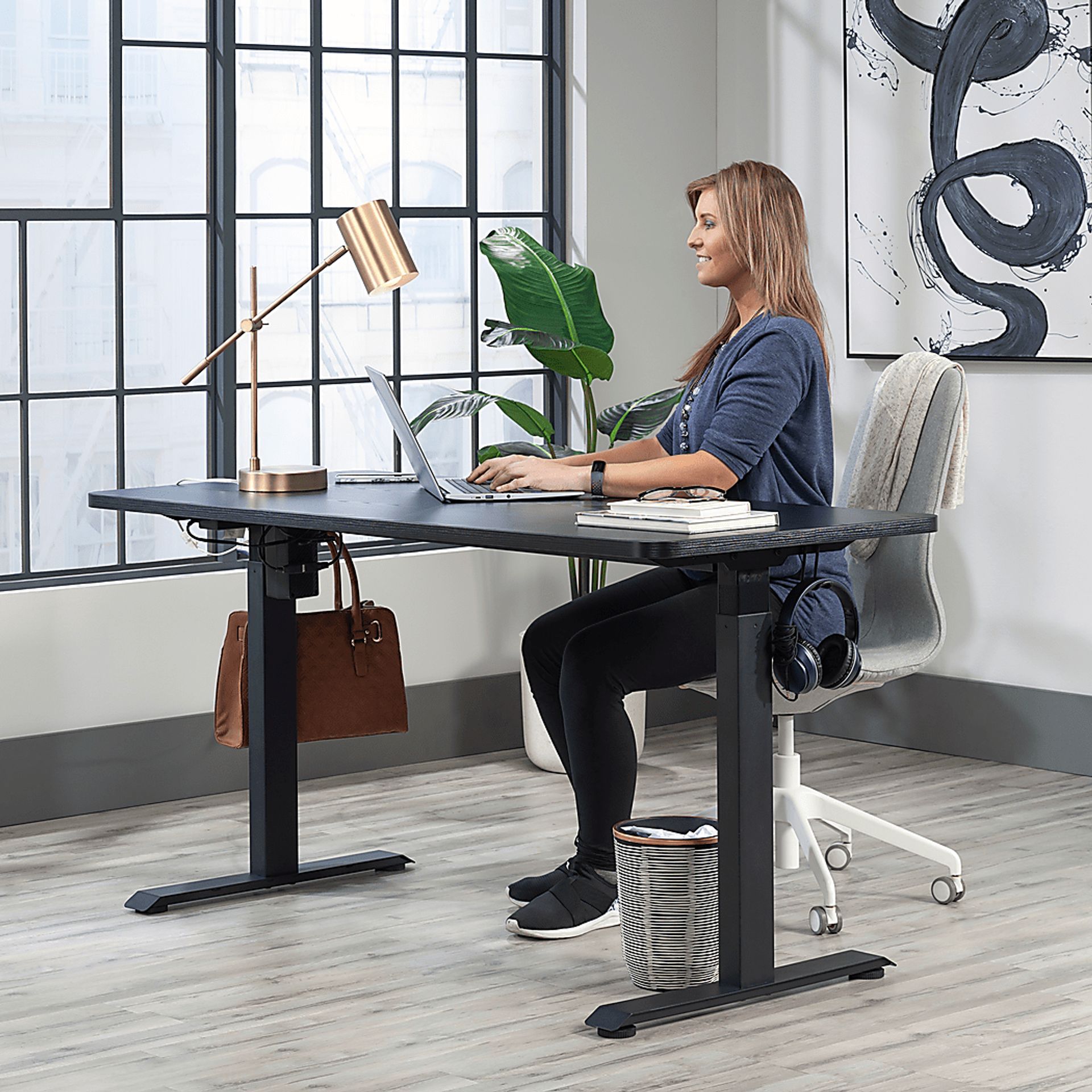 Maplelife Black Adjustable Height Desk - Image 3