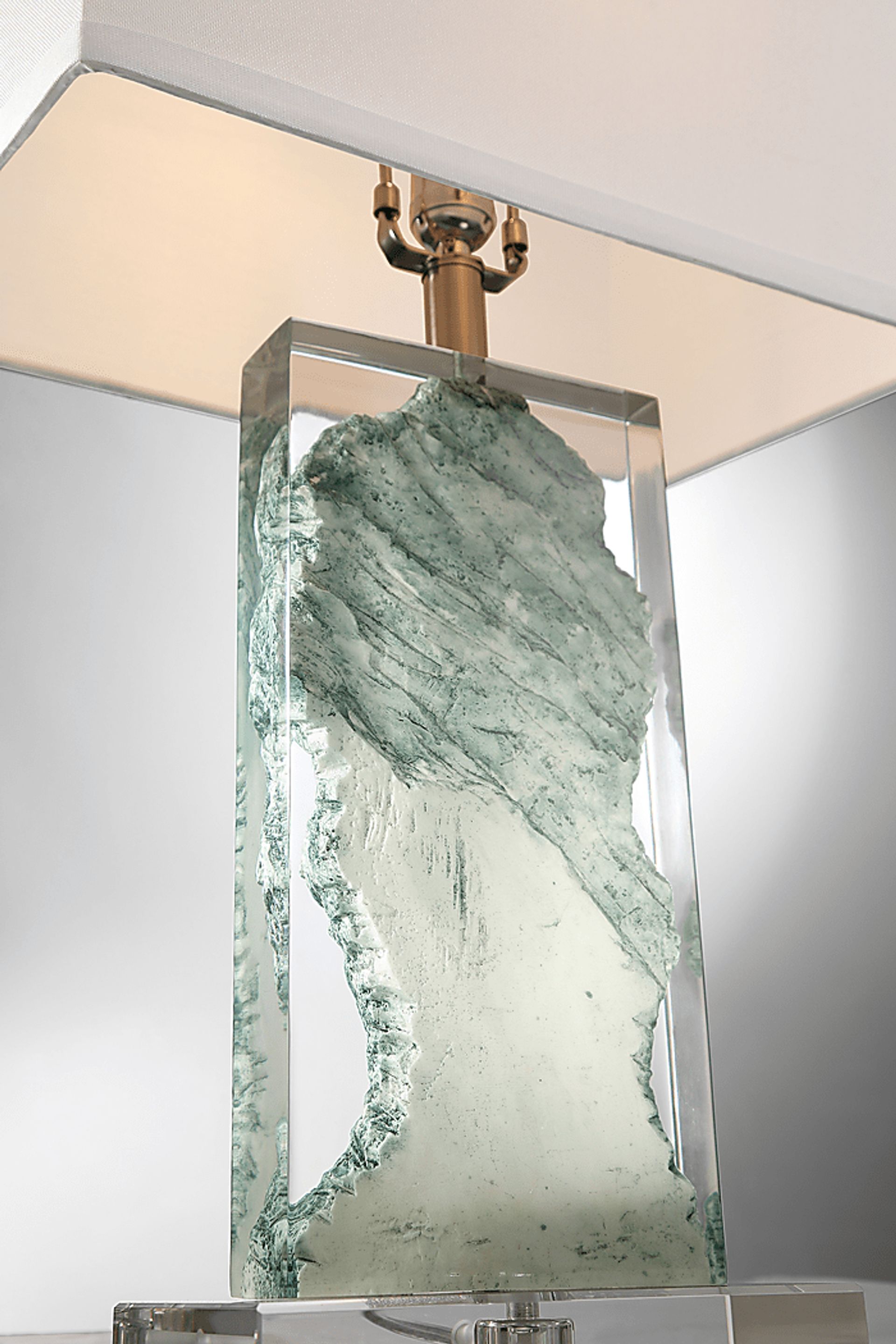 Marble Court Jade Table Lamp - Image 2