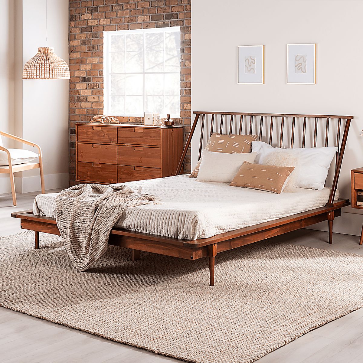 ウッドプラットフォーム　クイーンサイズ Marblewood Walnut Dark Wood Brown Queen Bed | Rooms to Go