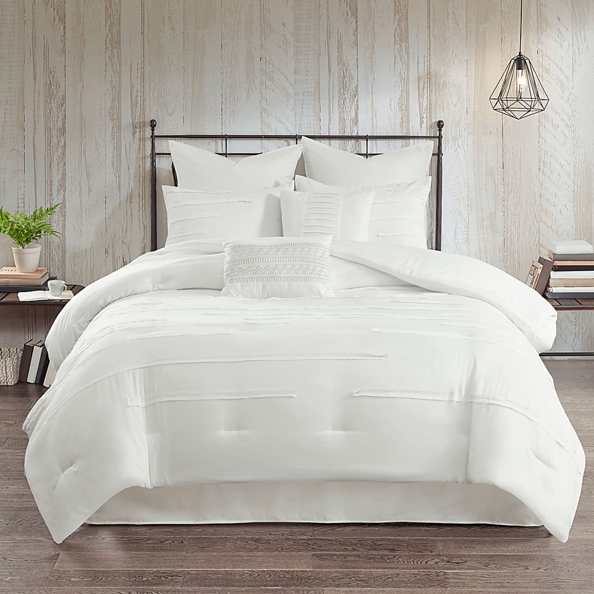 Maricka White 8 Pc King Comforter Set - Rooms To Go