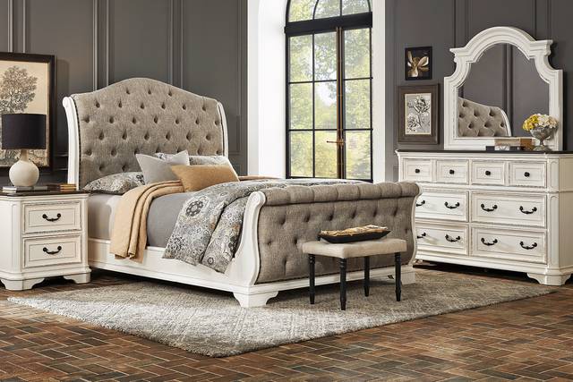 Marien Park White 7 Pc King Sleigh Bedroom - Thumbnail - Image 1