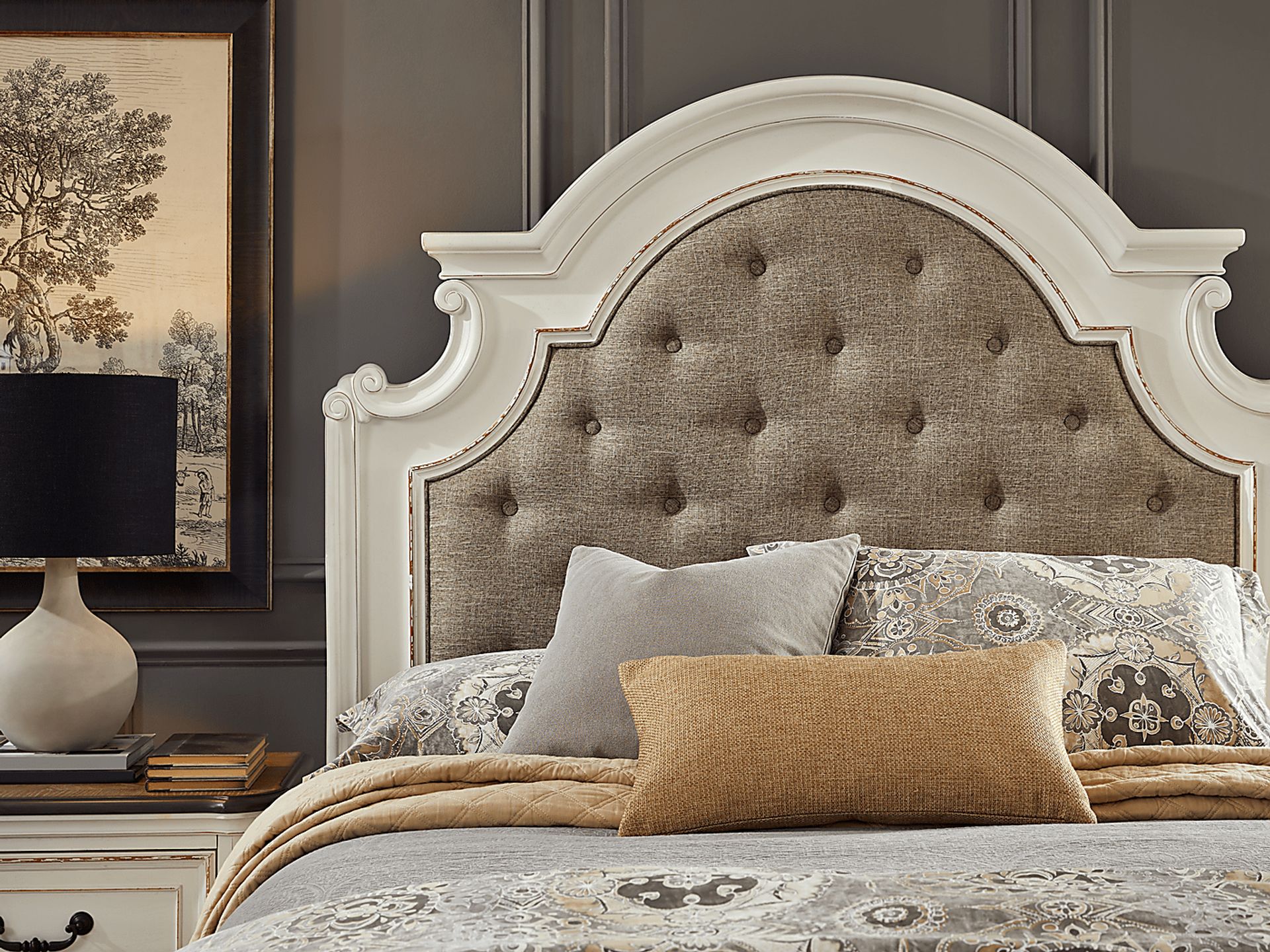 Marien Park White 5 Pc King Upholstered Bedroom - Image 3