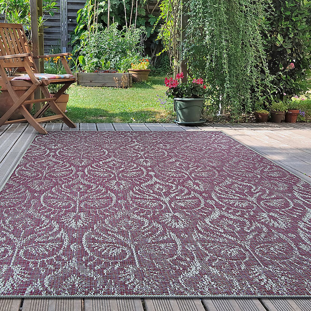 Mariet Plum Red Polypropylene Fabric Outdoor Rug | Rooms to Go