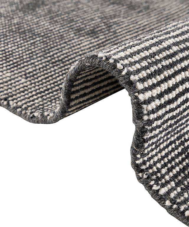 Marmot Charcoal 5'1 x 8' Rug - Thumbnail - Image 5