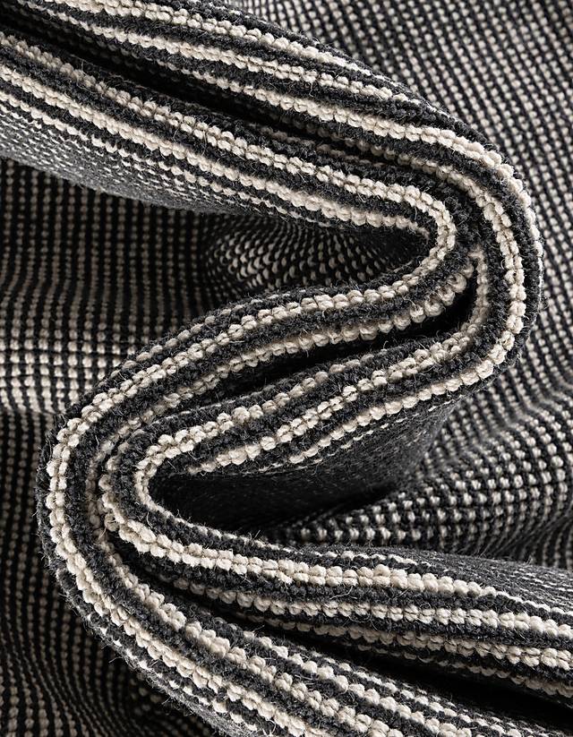 Marmot Charcoal 5'1 x 8' Rug - Thumbnail - Image 7