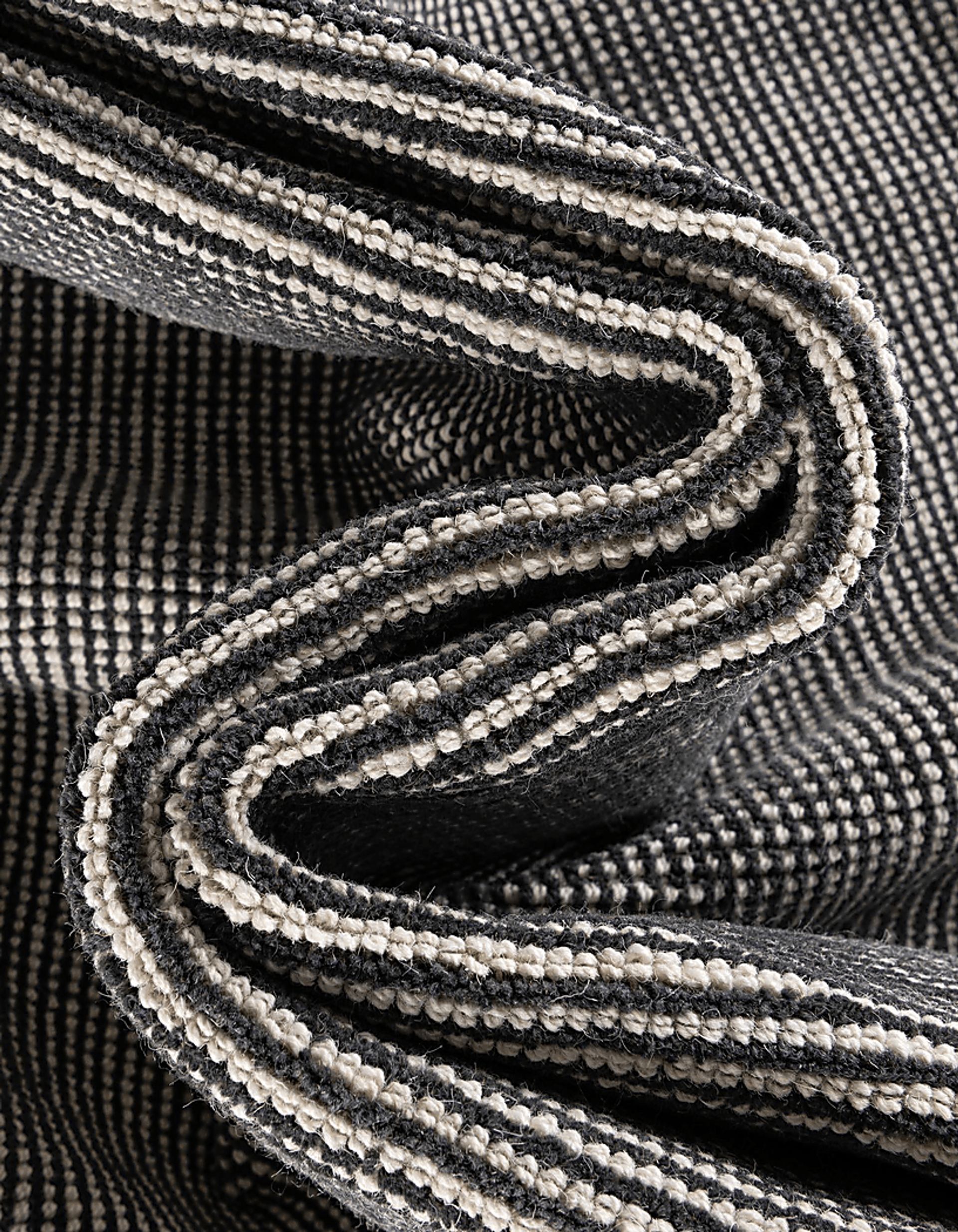 Marmot Charcoal 5'1 x 8' Rug - Image 7