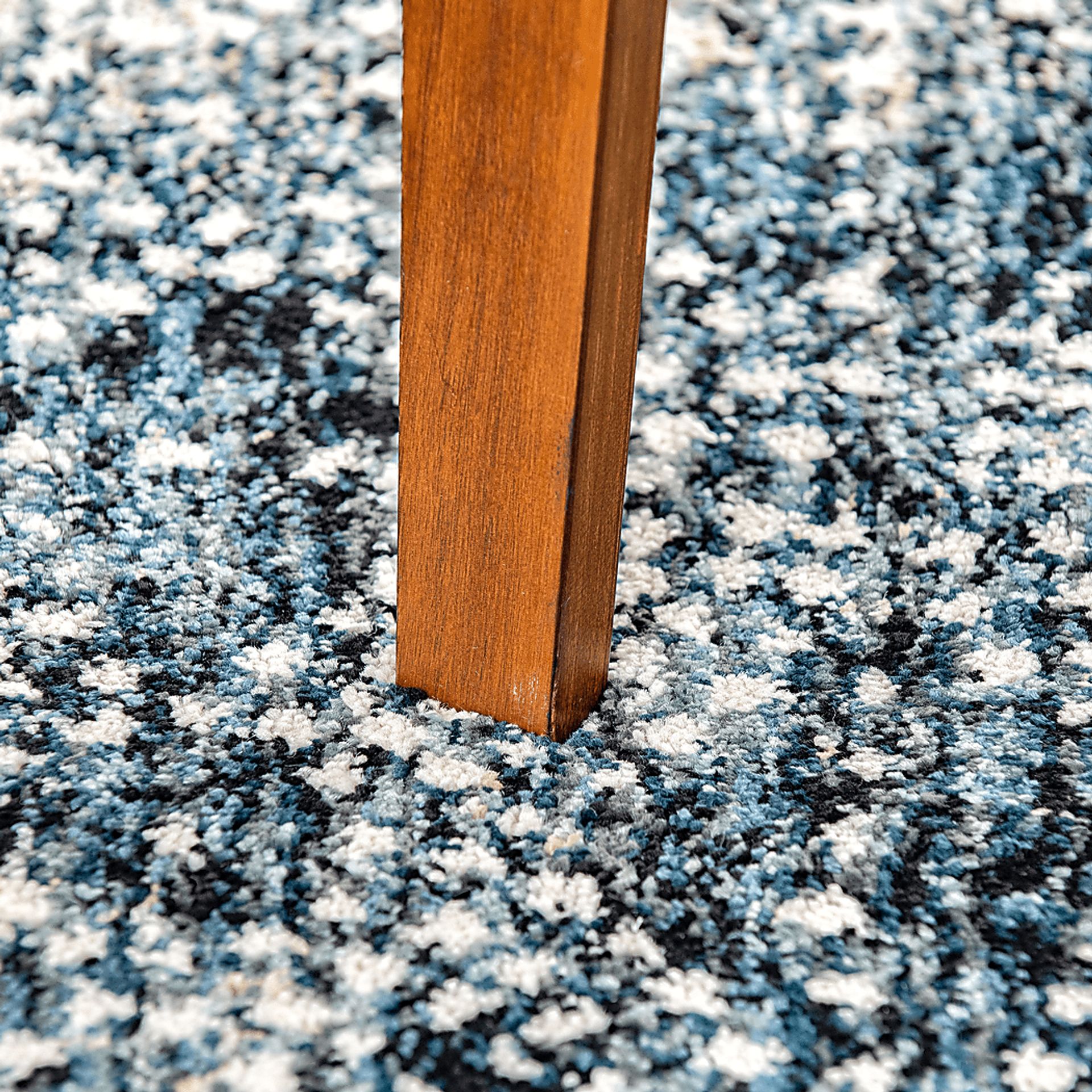 Marola Gray 7'8 x 10'x10 Rug - Image 4