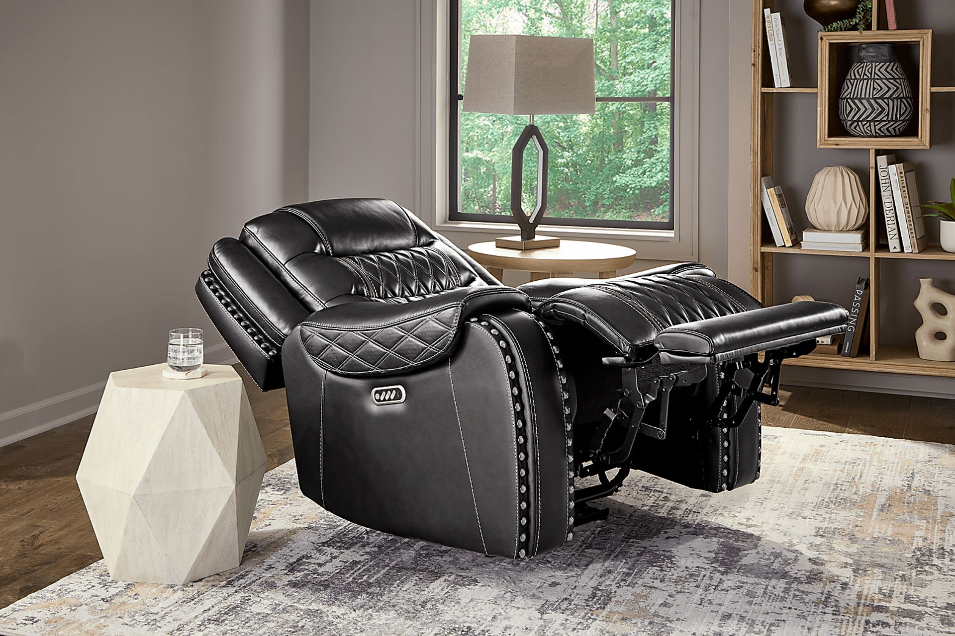 Marquee Black Leather Triple Power Recliner - Image 7