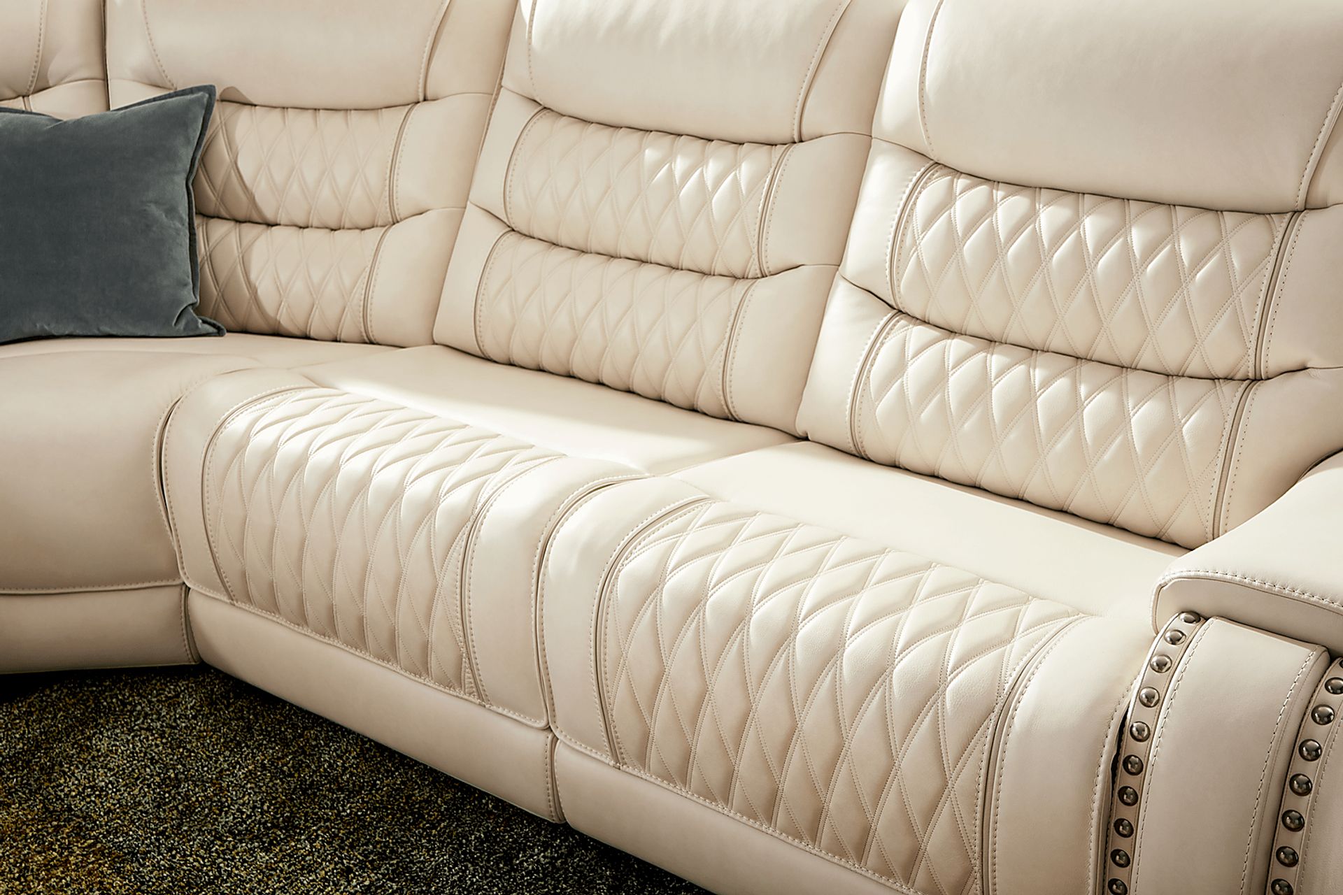 Marquee Cream 6 Pc Leather Triple Power Reclining Sectional - Image 9