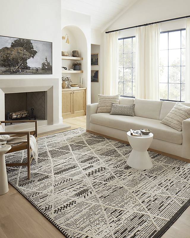 Marsa Black 5'3 x 7'6 Rug - Thumbnail - Image 2