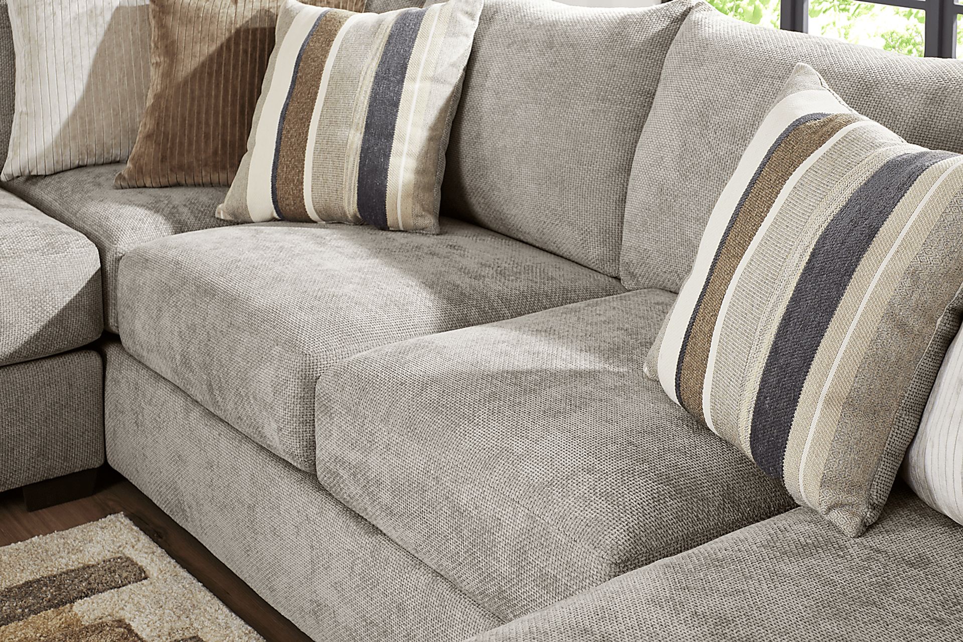 Martin Gray 6 Pc Sectional Living Room - Image 9