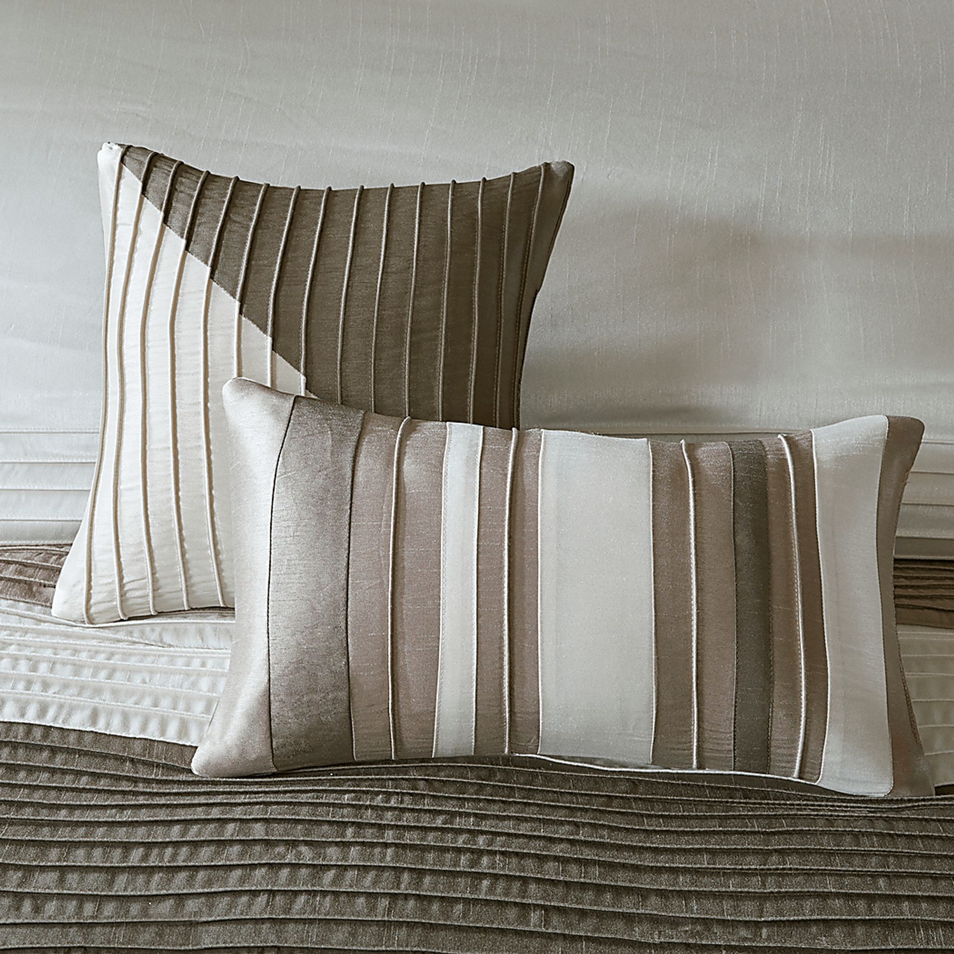Maryn Natural 6 Pc Queen Duvet Set - Image 7