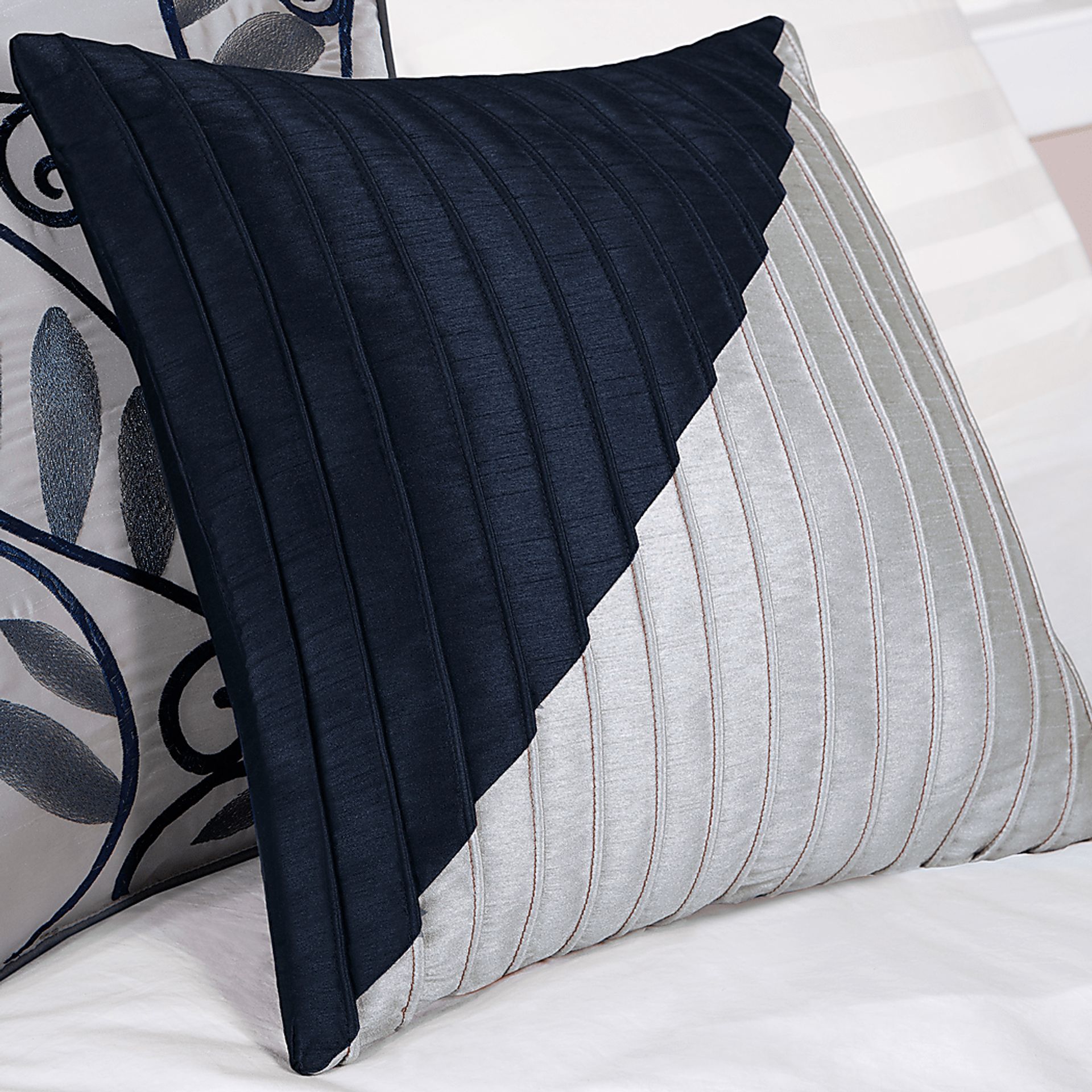 Maryn Navy 7 Pc Queen Comforter Set - Image 3