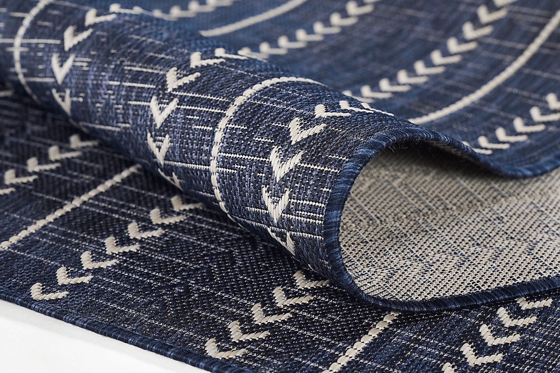 Mavi Navy 5'3 X 7' Indoor/Outdoor Rug - Image 3