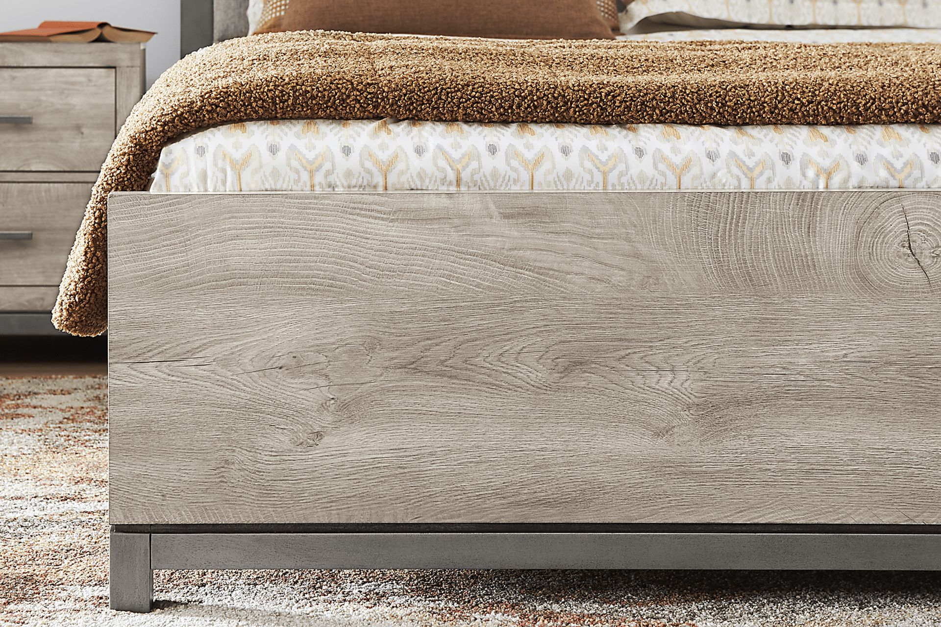 Maxton Place Gray 7 Pc Queen Bedroom - Image 3