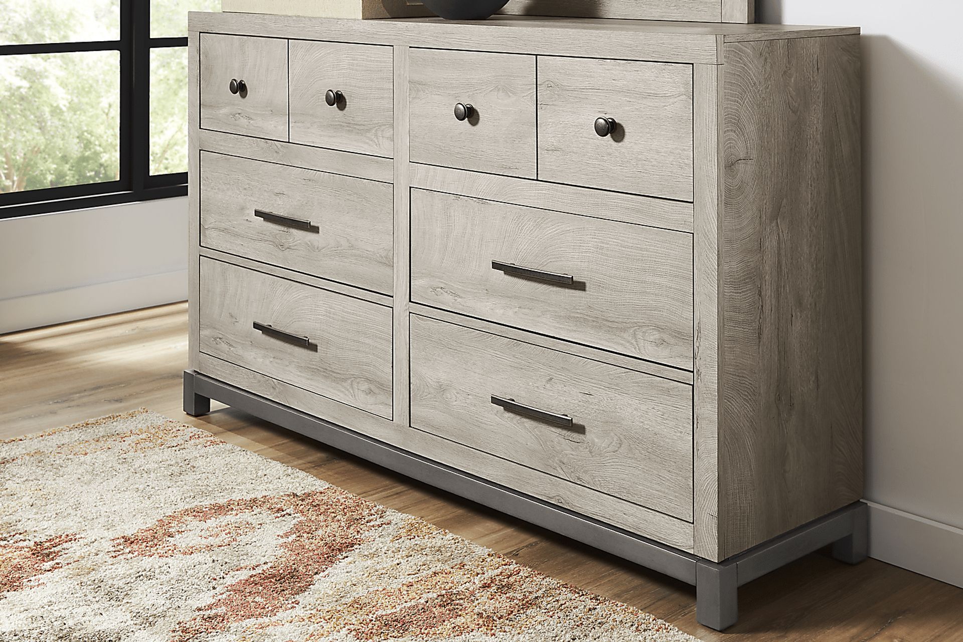 Maxton Place Gray 5 Pc King Bedroom - Image 5