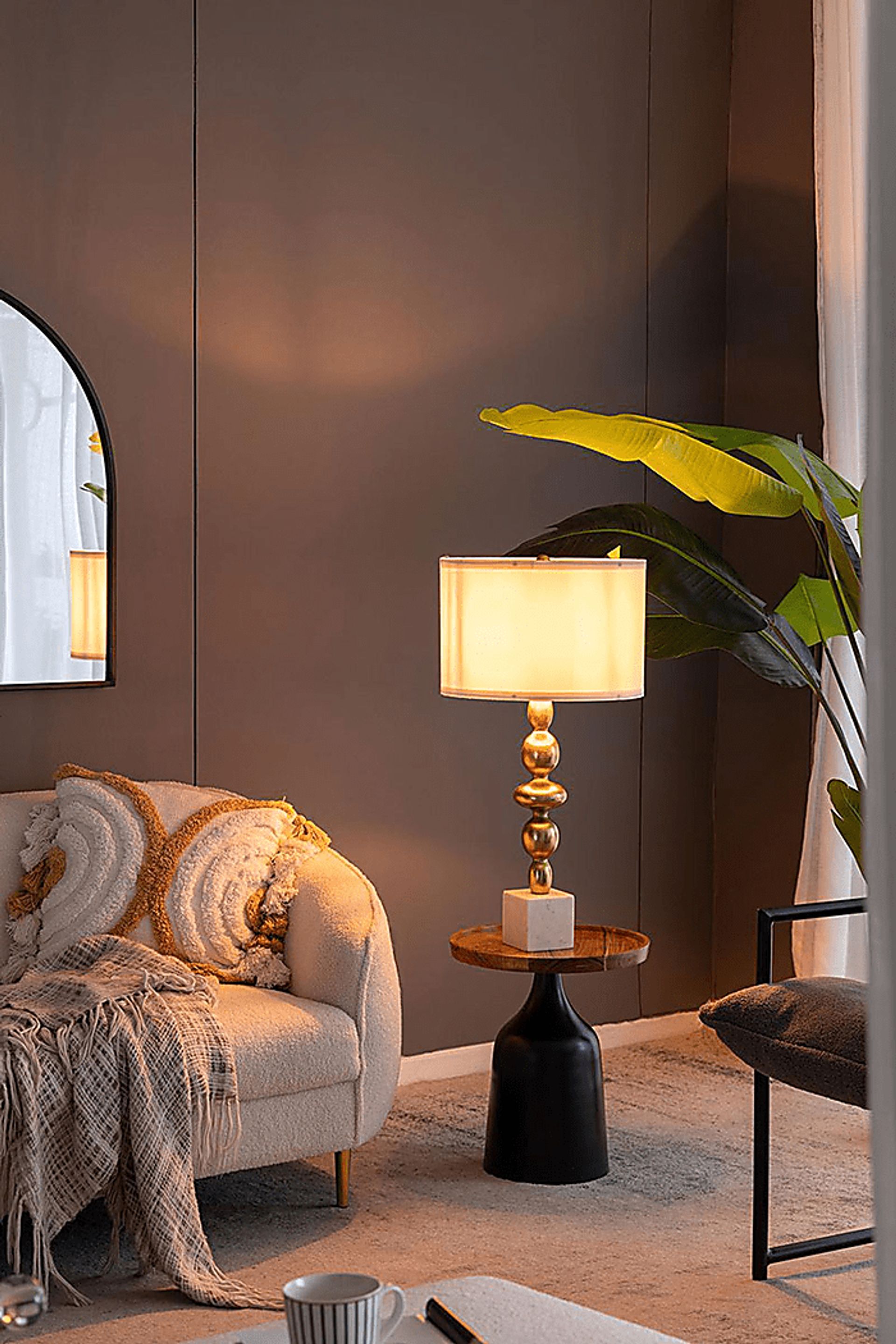 Maybole Gate Gold Lamp - Image 2