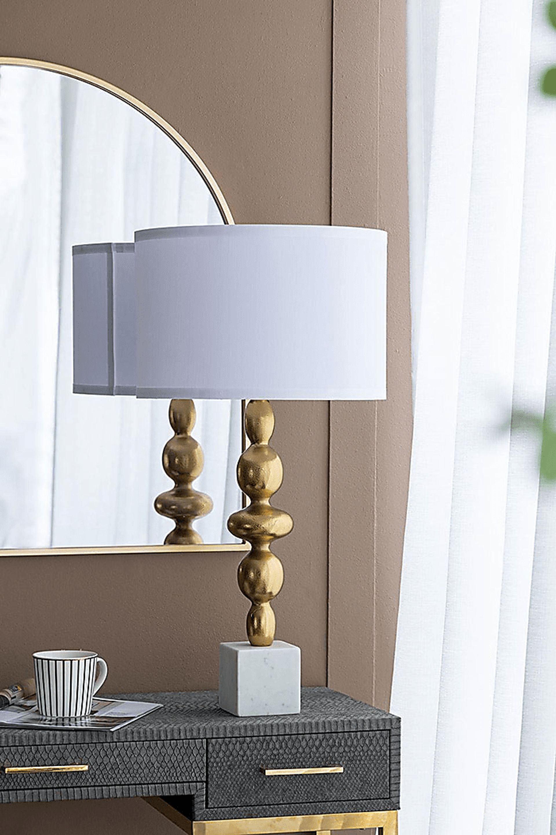 Maybole Gate Gold Lamp - Image 4