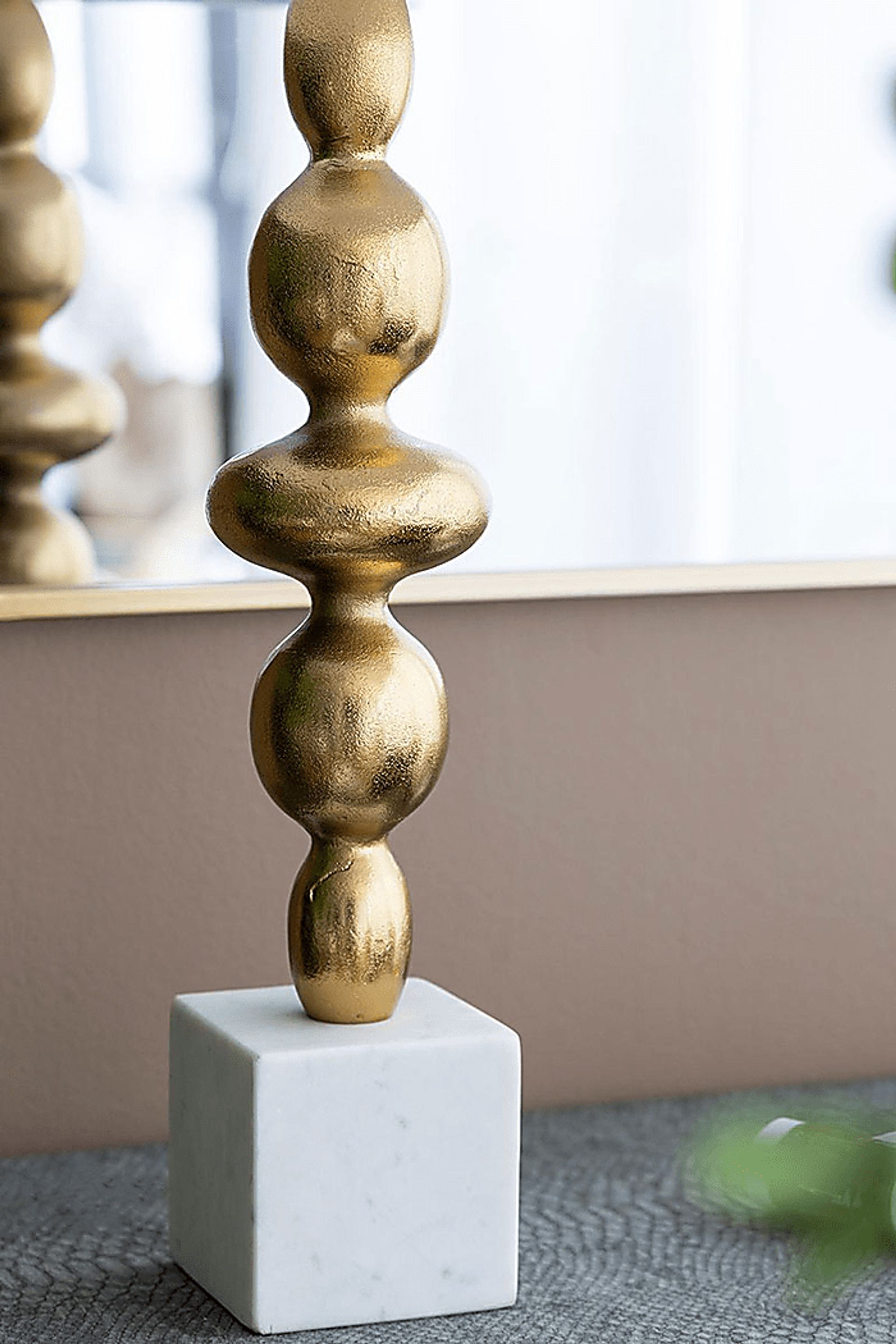 Maybole Gate Gold Lamp - Image 6
