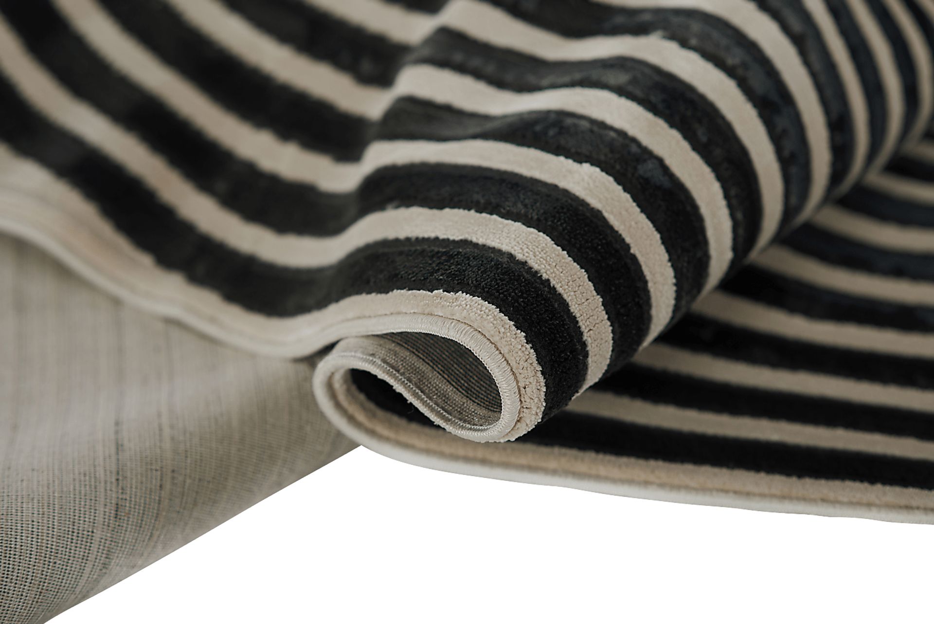 Mayzon Off-White 5'3 x 7'6 Rug - Image 6