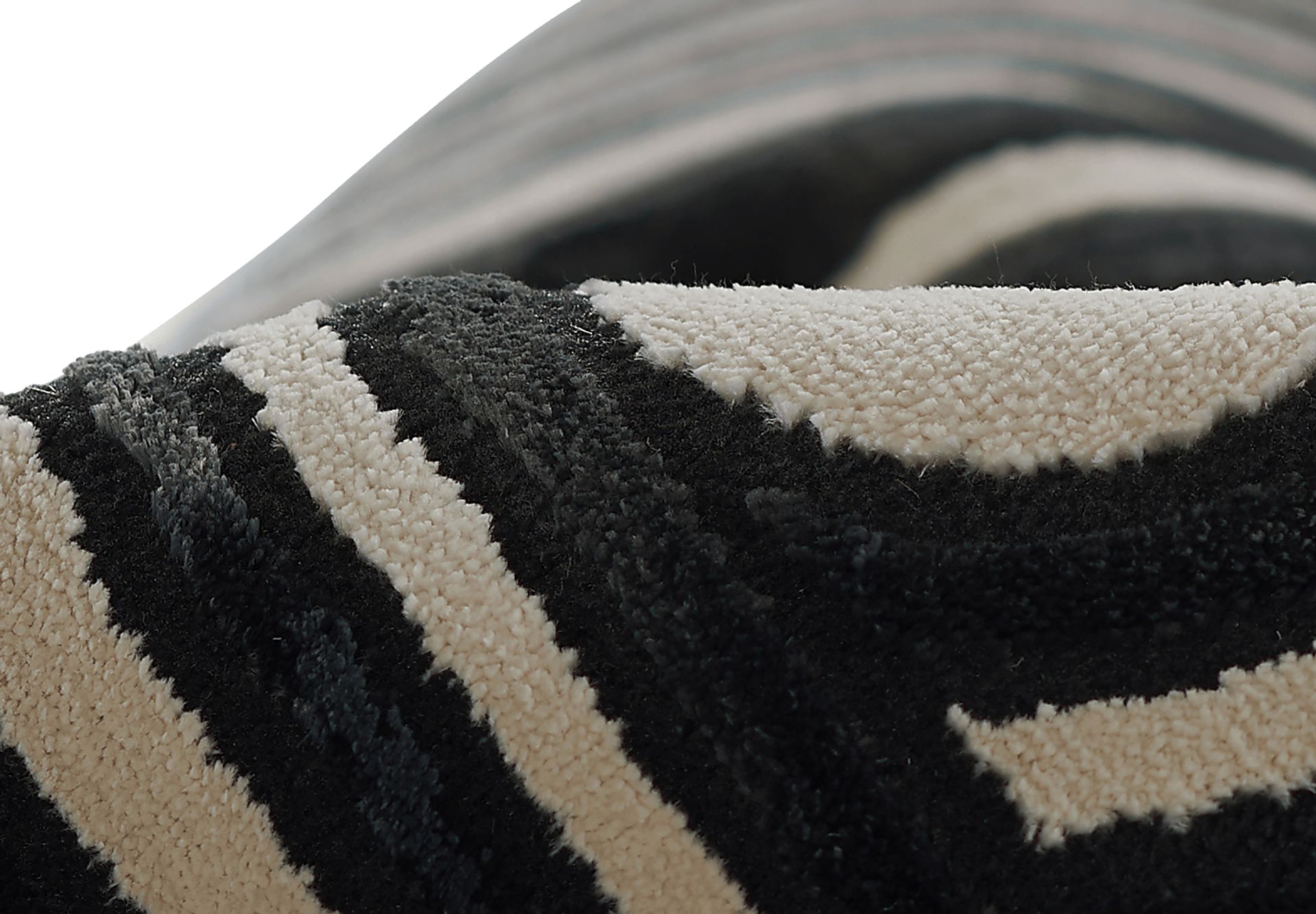 Mayzon Off-White 5'3 x 7'6 Rug - Image 7