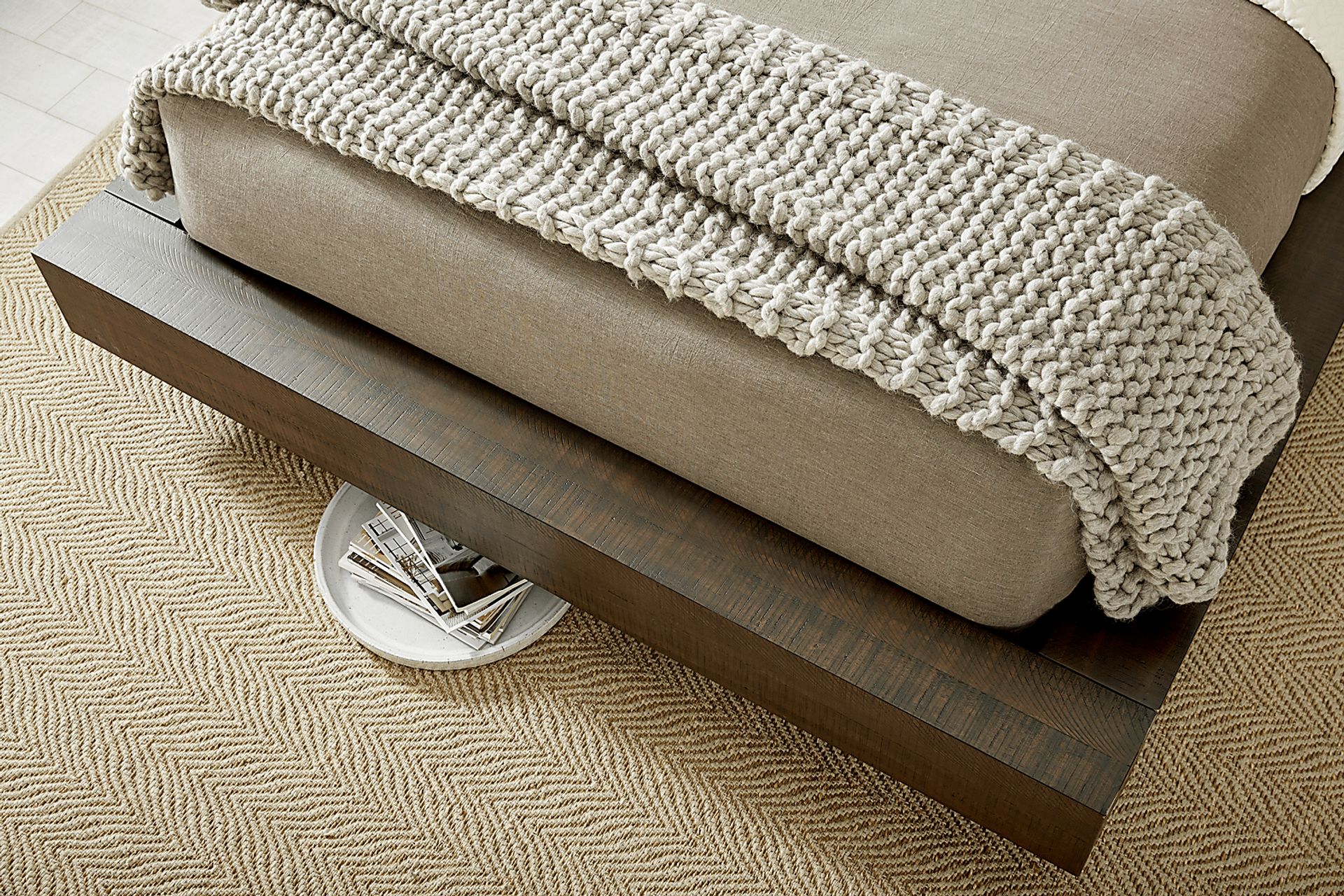 Mckinnon Dark Brown 3 Pc King Platform Bed - Image 5