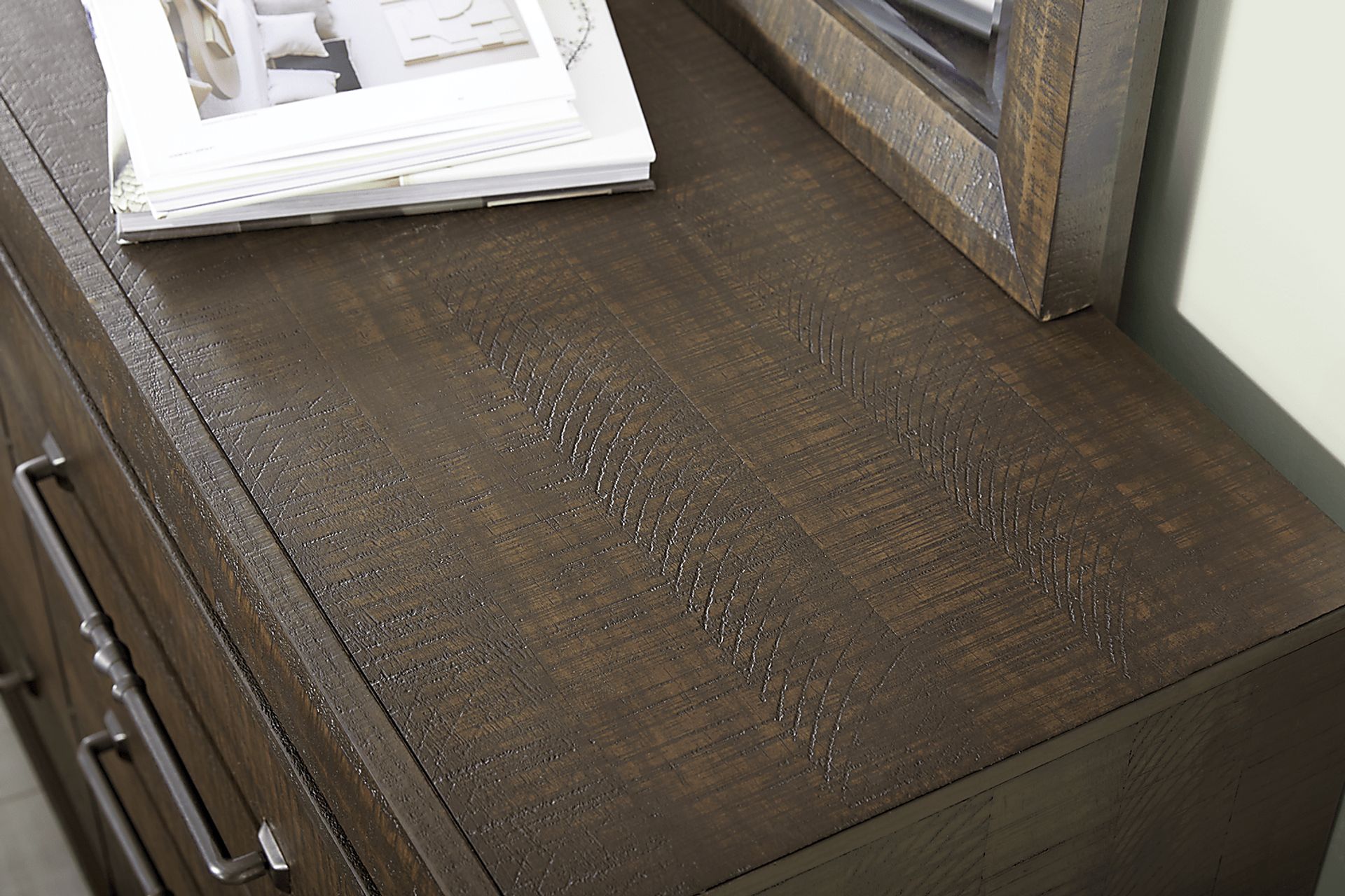 Mckinnon Dark Brown 7 Pc Queen Platform Bedroom - Image 11