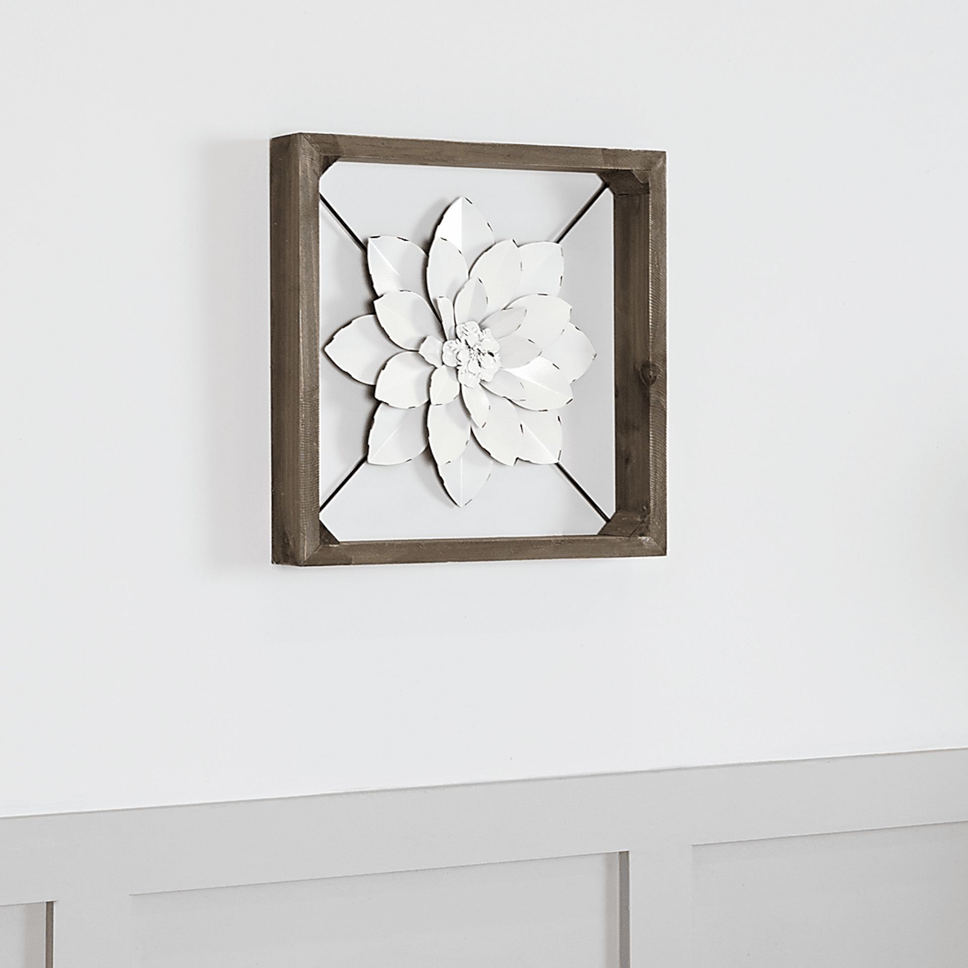 Meadowyork White Wall Decor - Image 7