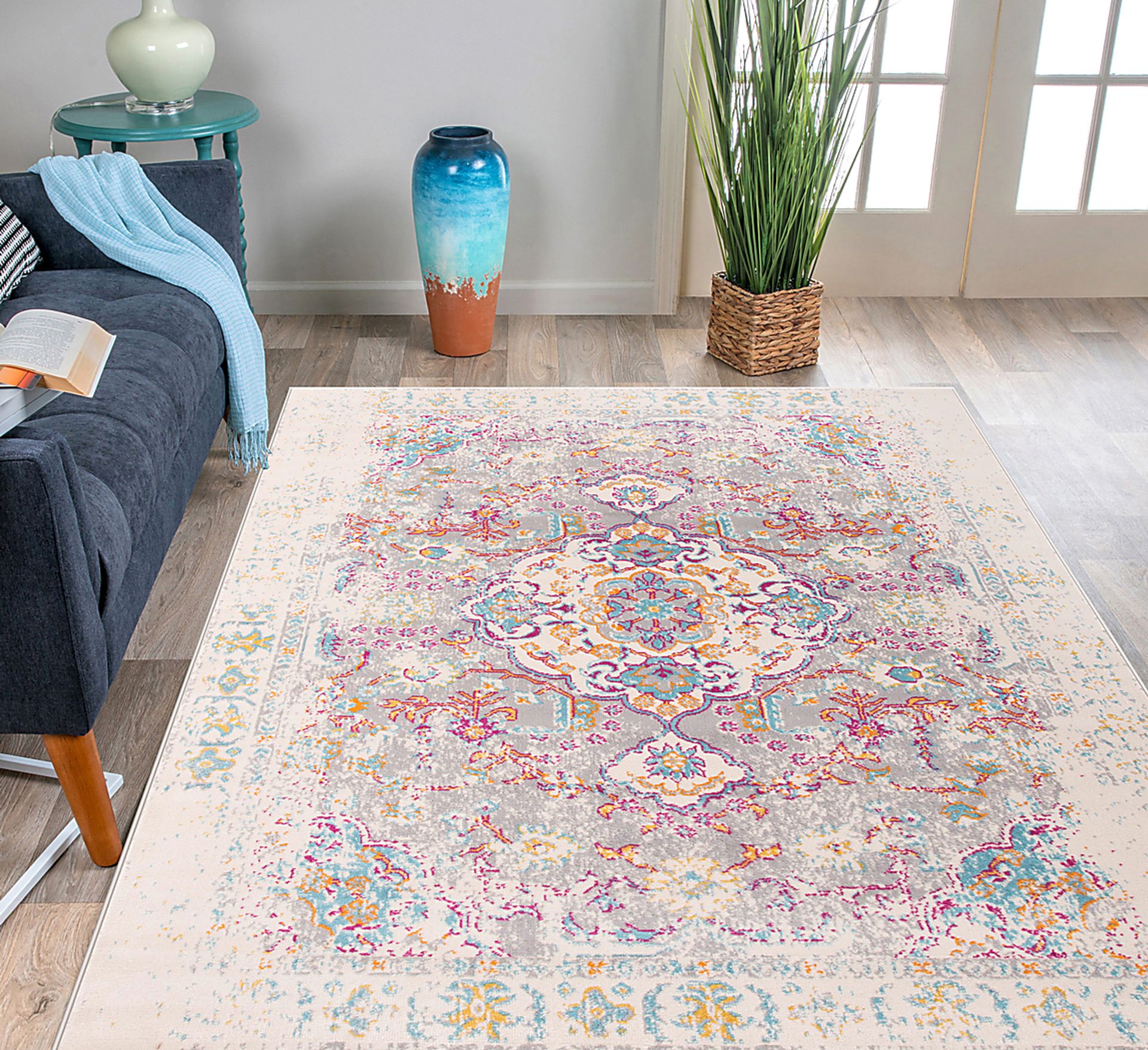 Meelan Gray 5' x 7' Rug - Image 4