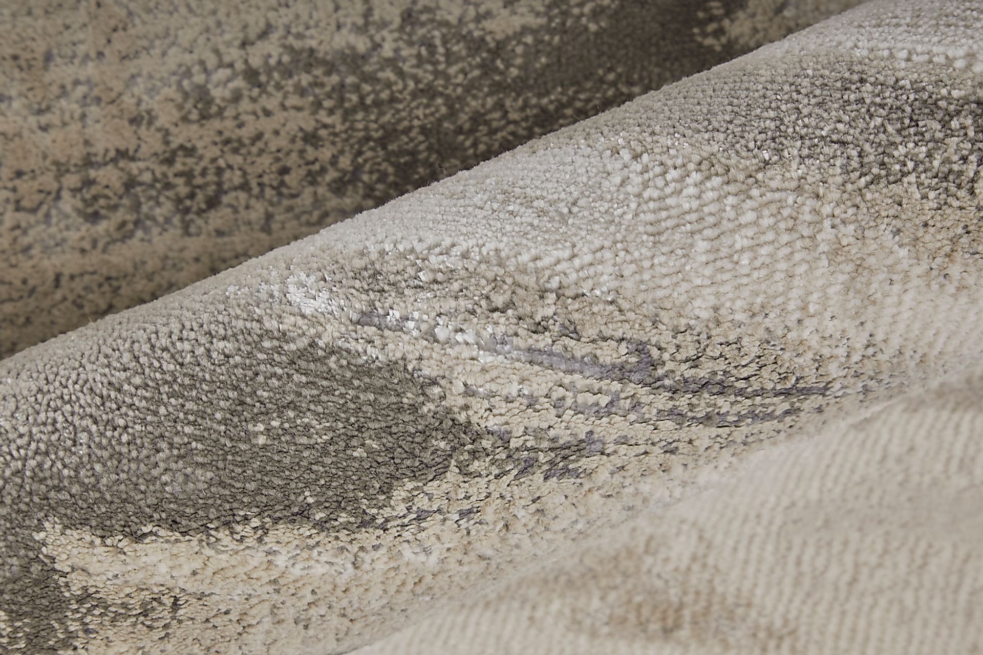Mellonah Gray 6'7 x 9'6 Rug - Image 7