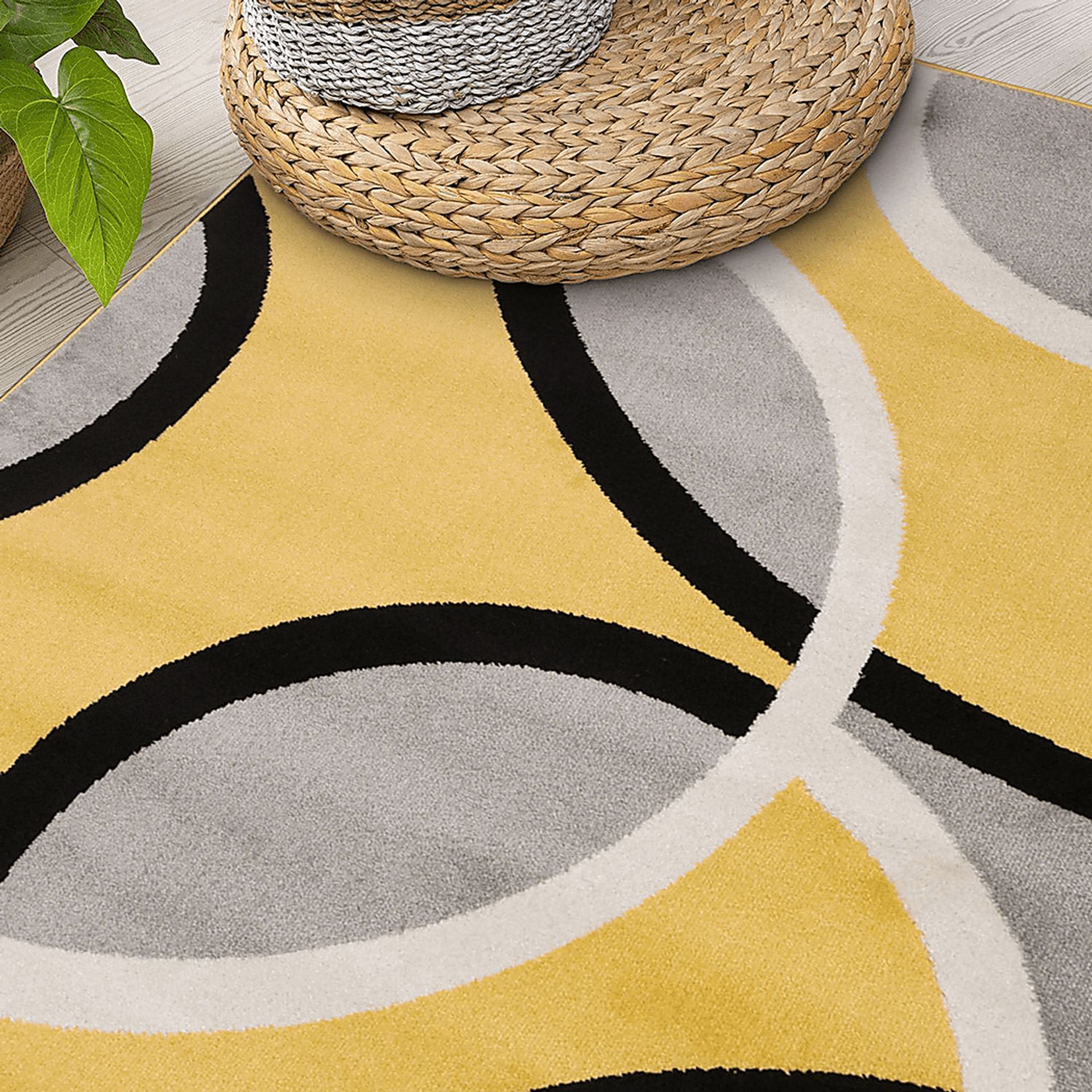Melneras Yellow 5'3 x 7'3 Rug - Image 8