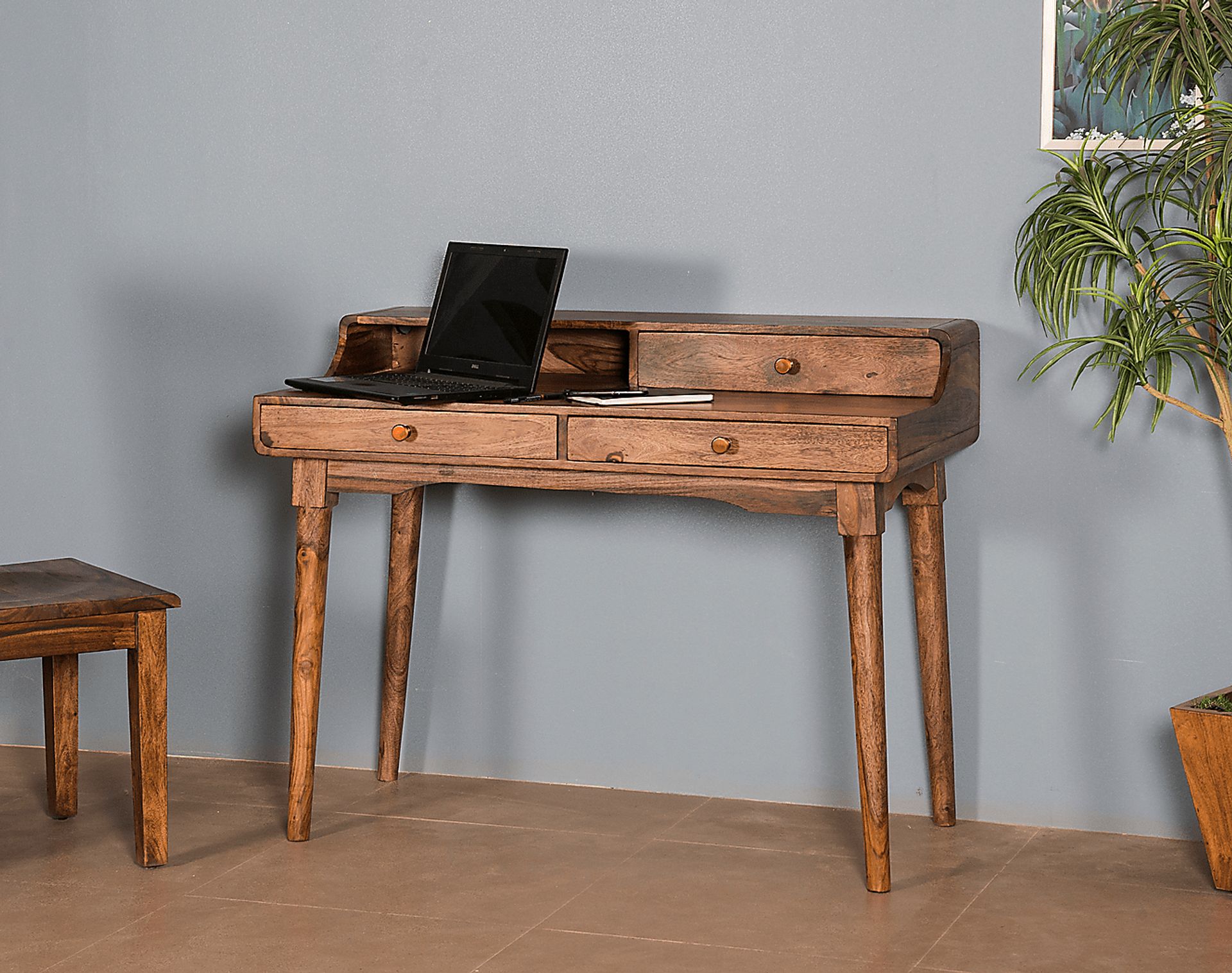 Menda Brown Desk - Image 2
