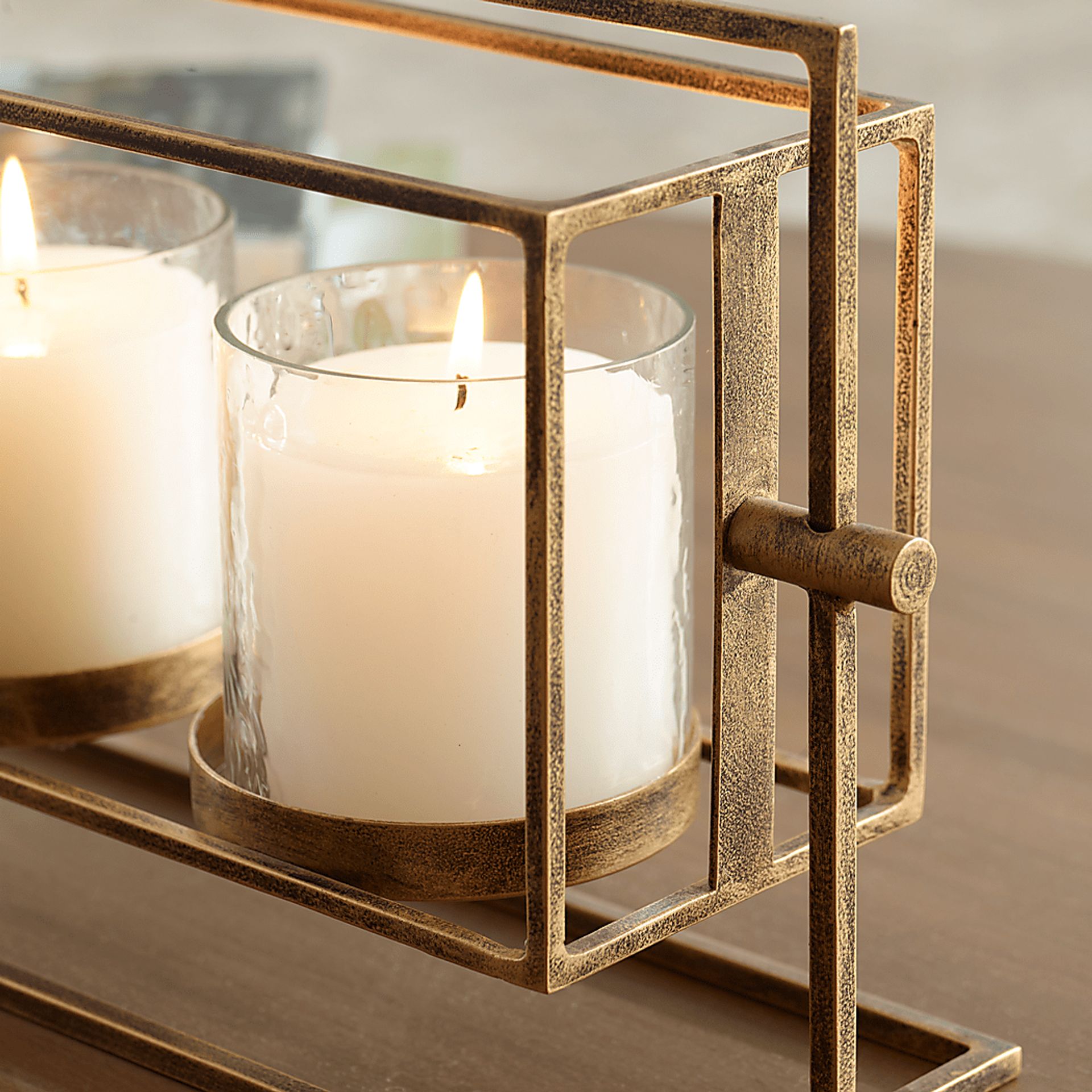 Menix Gold Candle Holder - Image 3