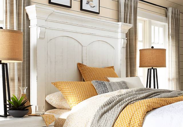 Mercer Estates White 8 Pc Queen Panel Bedroom - Thumbnail - Image 3