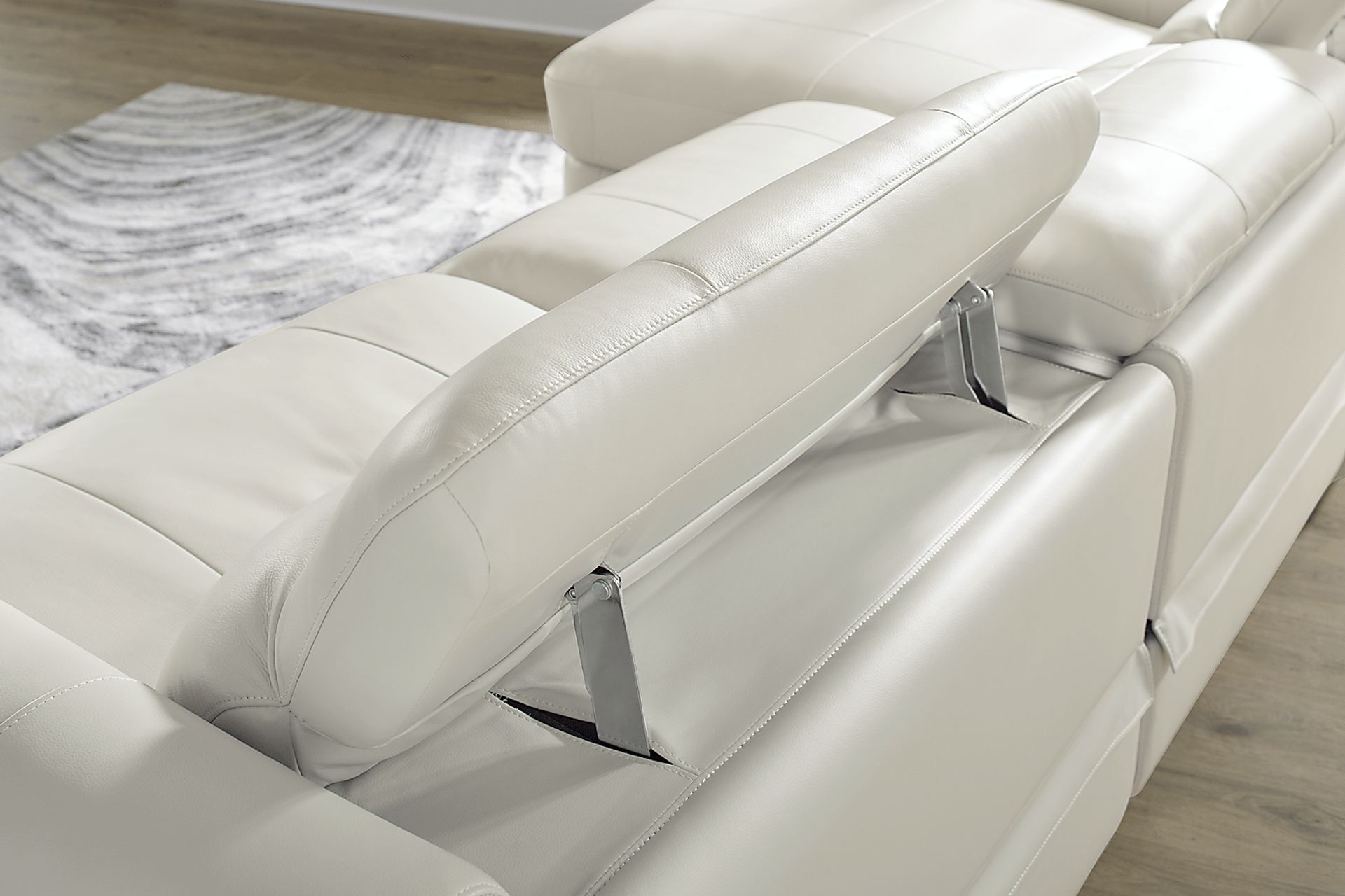 Meridien Ice Leather 6 Pc Dual Power Reclining Sectional - Image 5