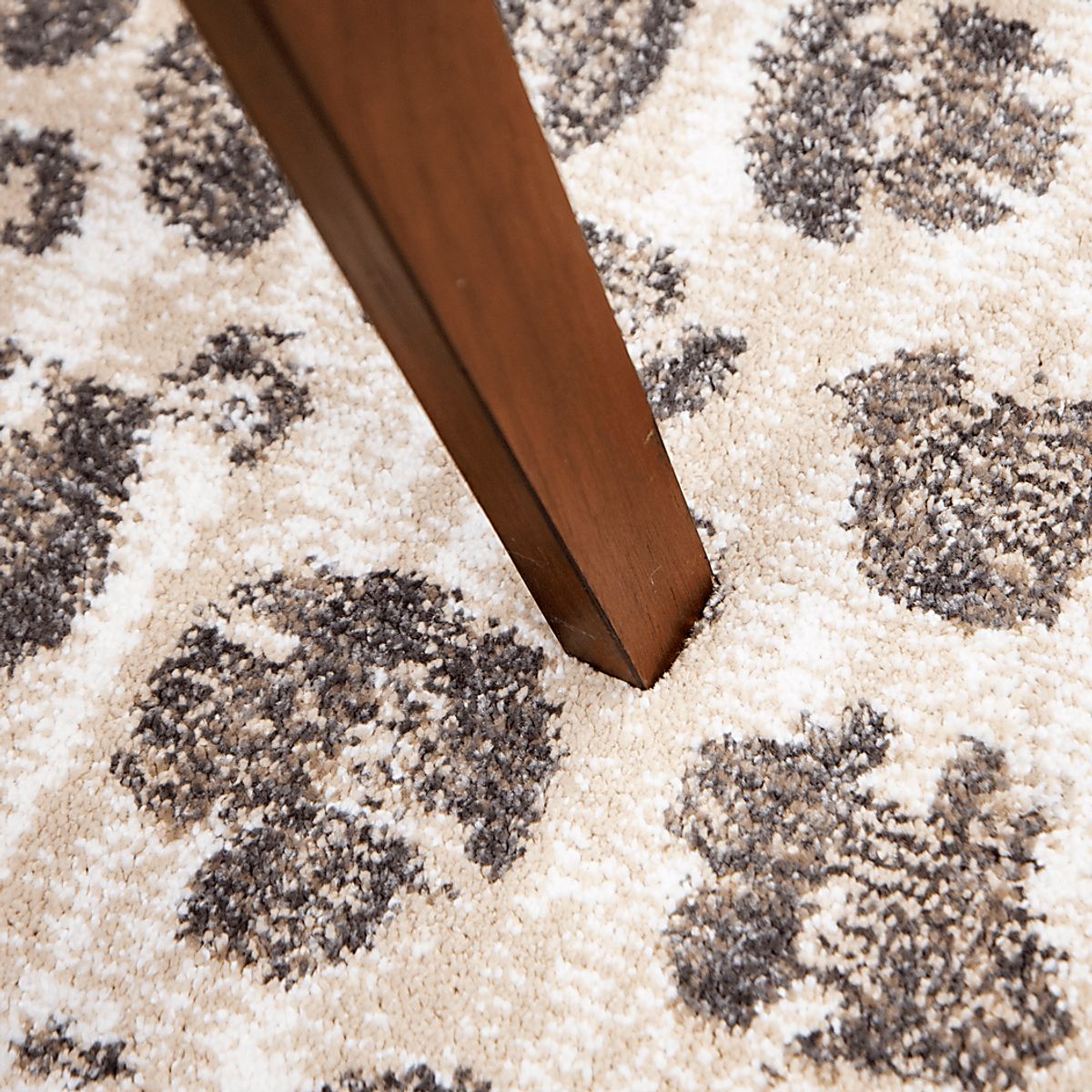 Merike Gray Rugs | Rooms to Go