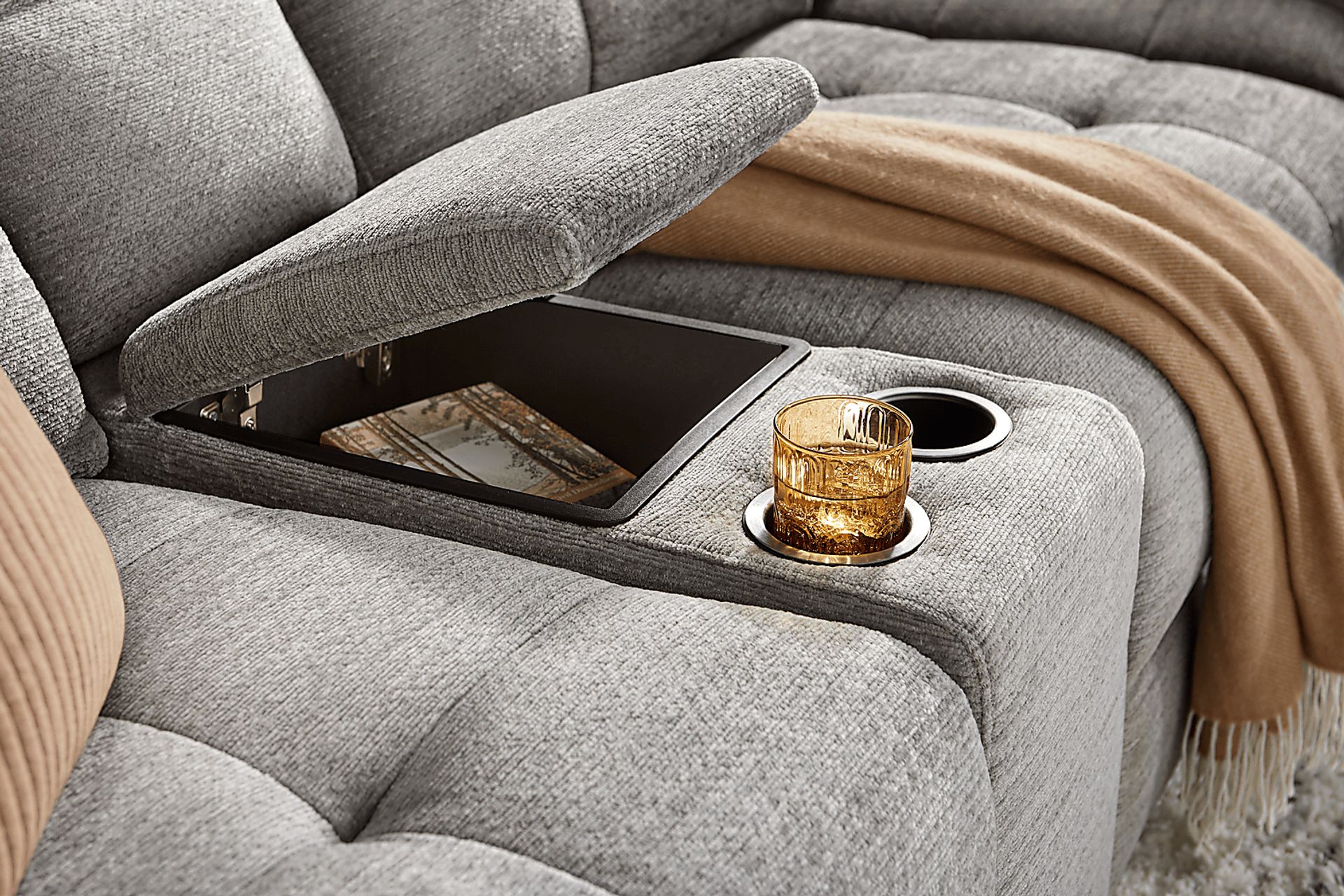 Meriwether Gray 7 Pc Power Slider Sectional - Image 15