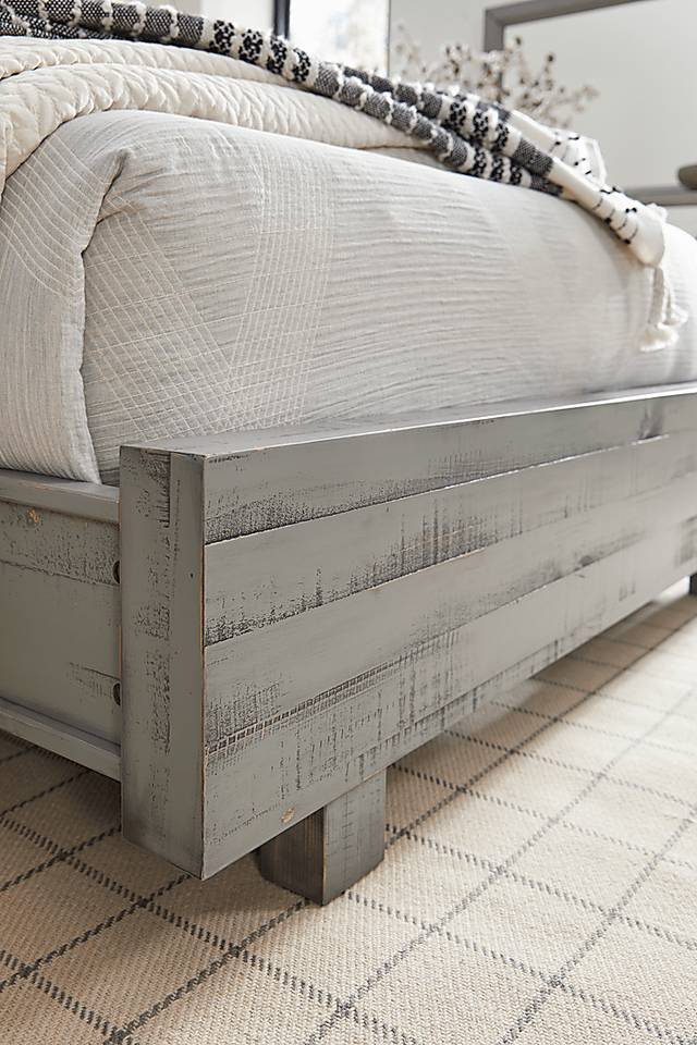 Merriwood Hills Gray 3 Pc Queen Panel Bed - Thumbnail - Image 4