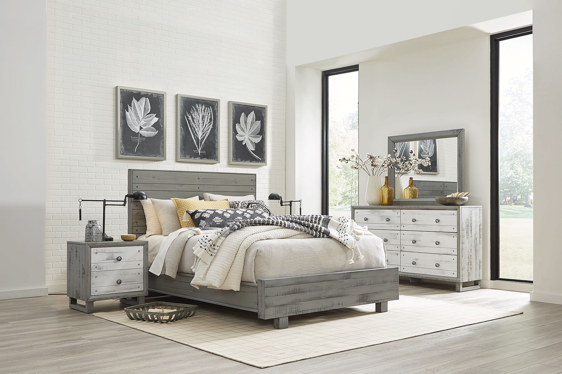 Merriwood Hills Gray 7 Pc King Panel Bedroom - Image 1