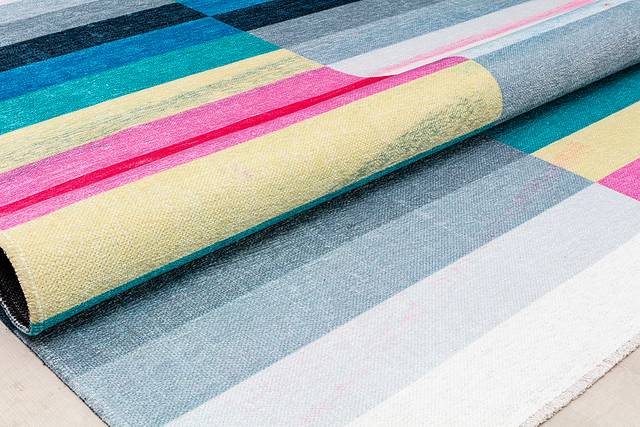 Mershi Multi 5'3 x 7' Rug - Thumbnail - Image 4