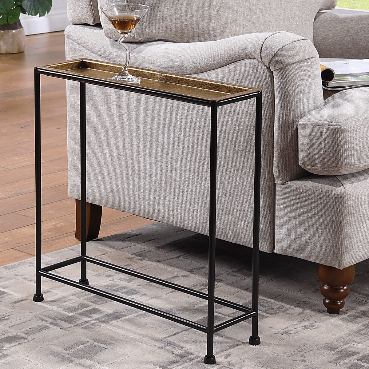 Metia Black Accent Tbale | Rooms to Go