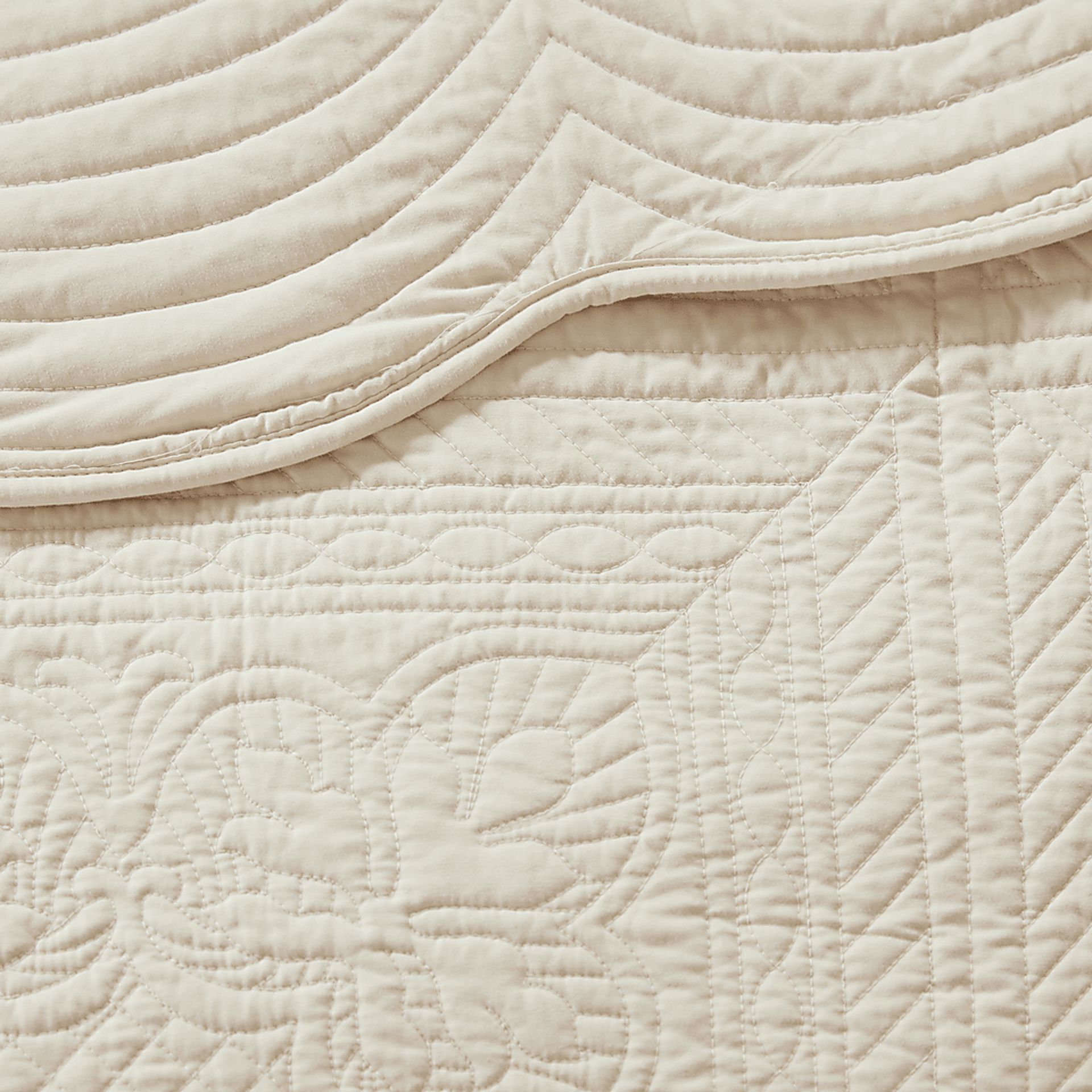 Midean Cream 3 Pc King Coverlet Set - Image 7